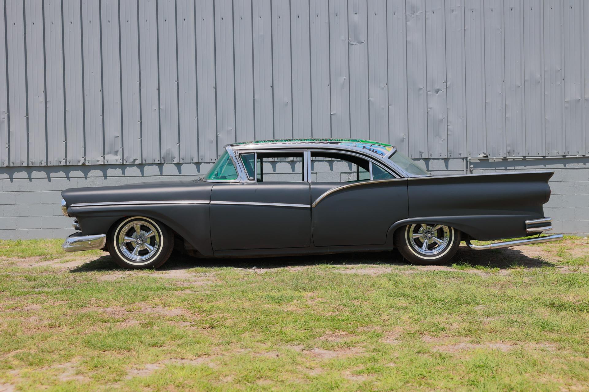 1957 Ford Fairlane 119