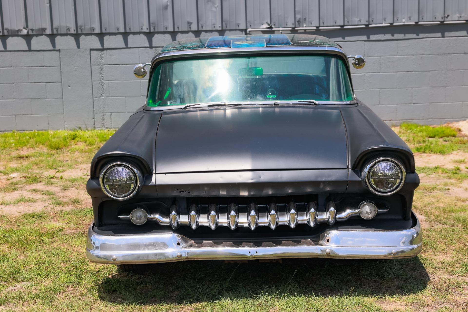 1957 Ford Fairlane 121