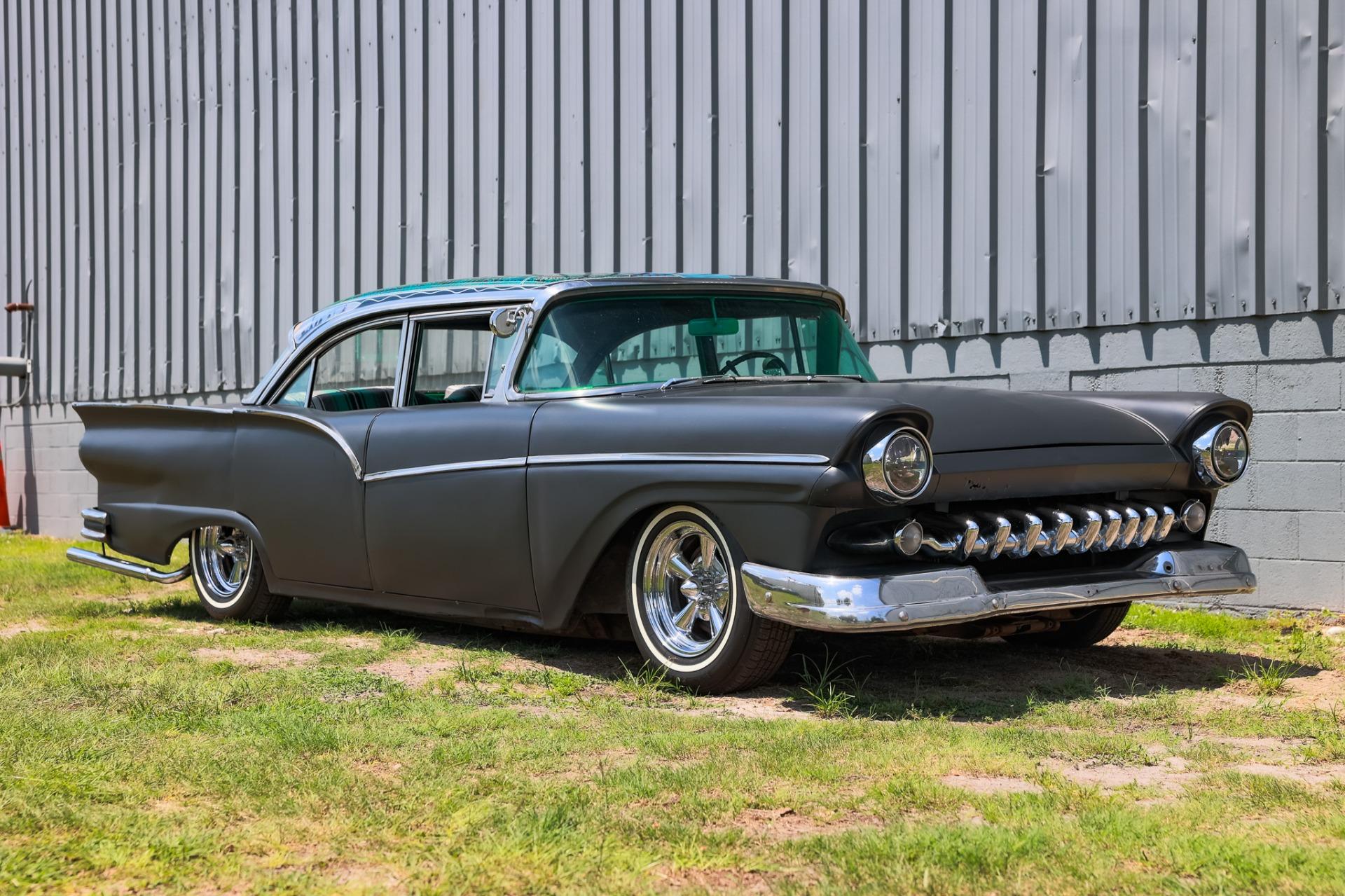 1957 Ford Fairlane 115