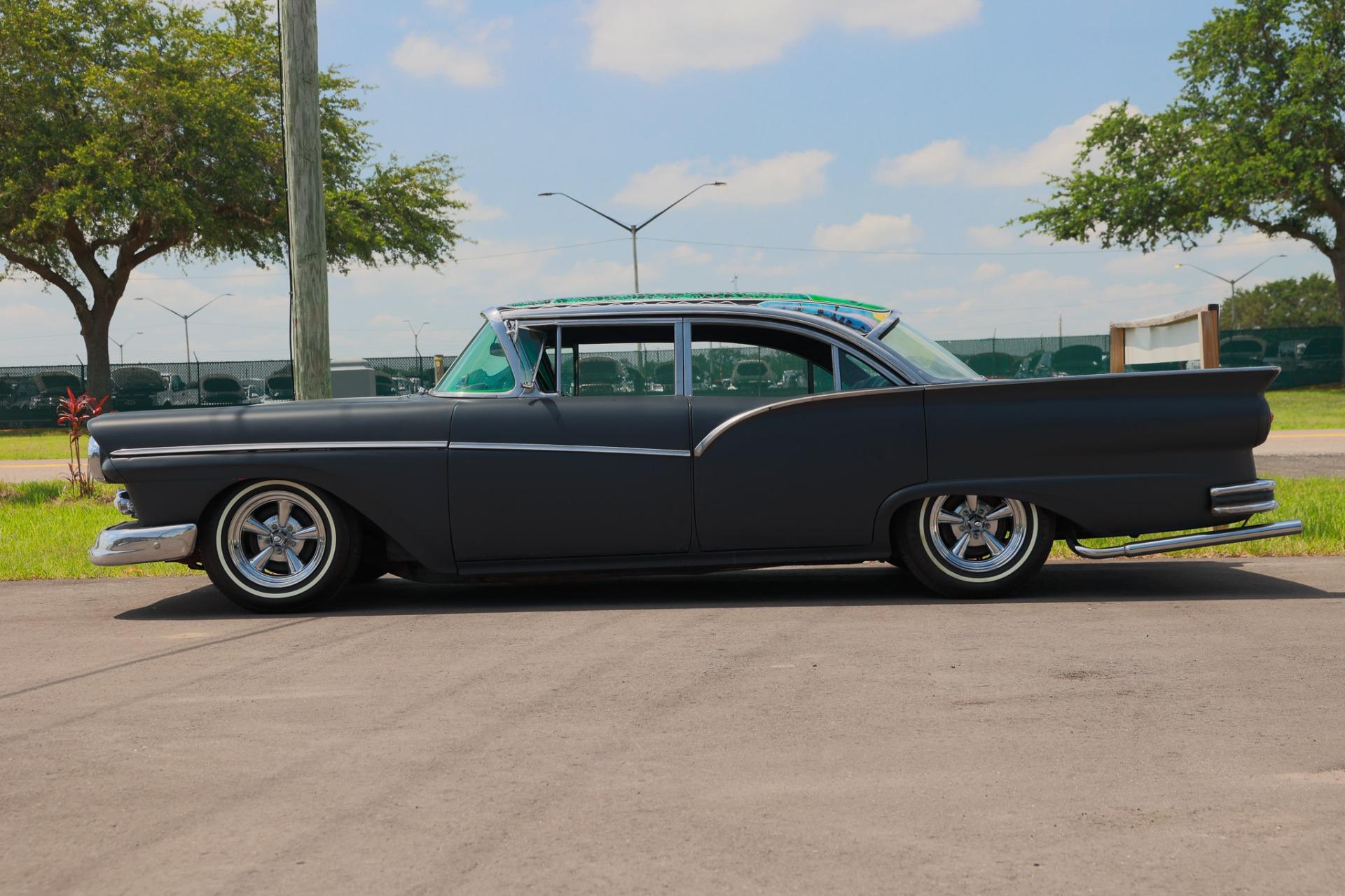 1957 Ford Fairlane 2