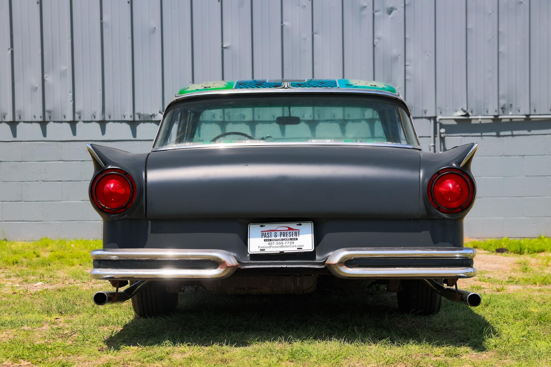 1957 Ford Fairlane 4