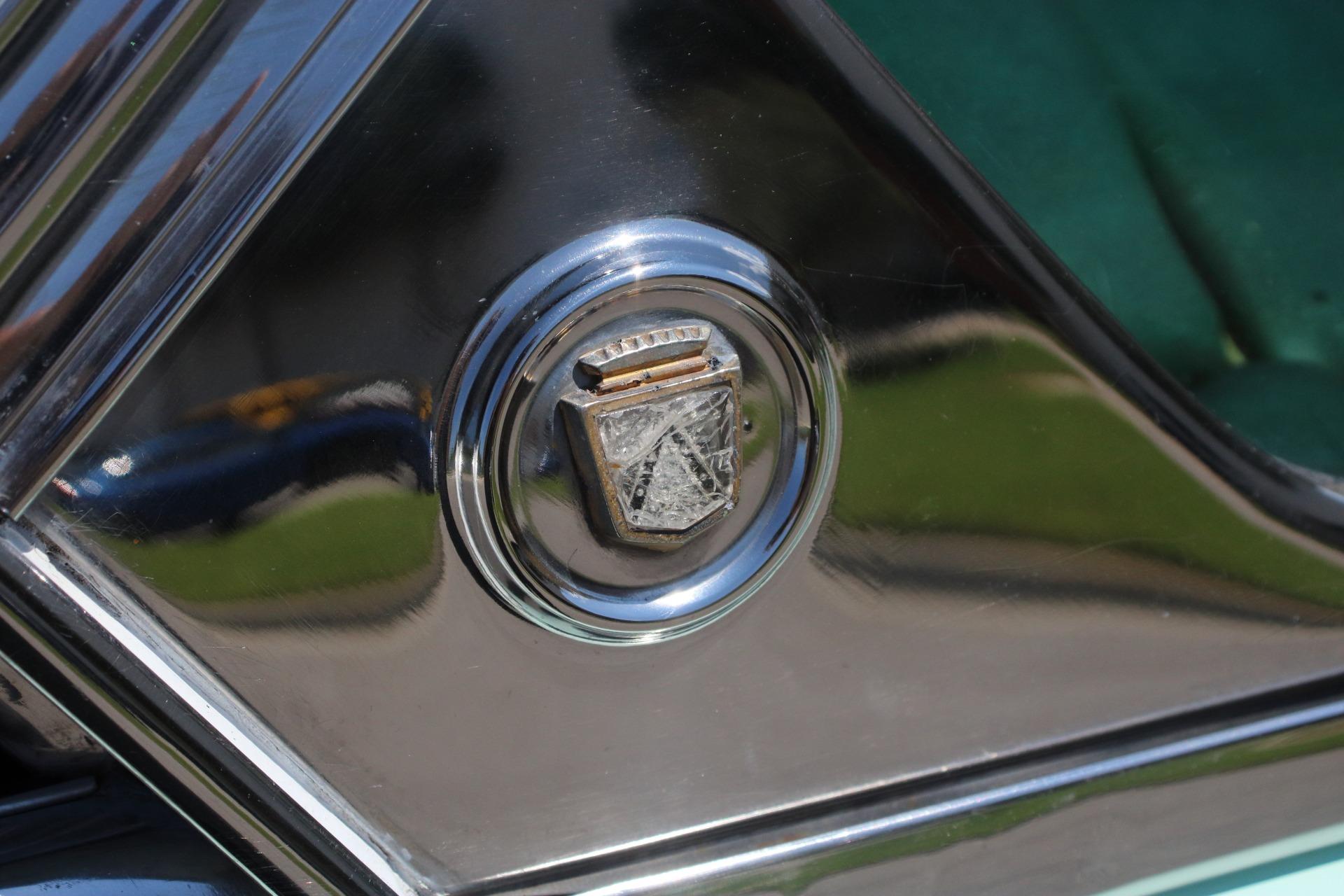 1953 Ford  Crestline 47