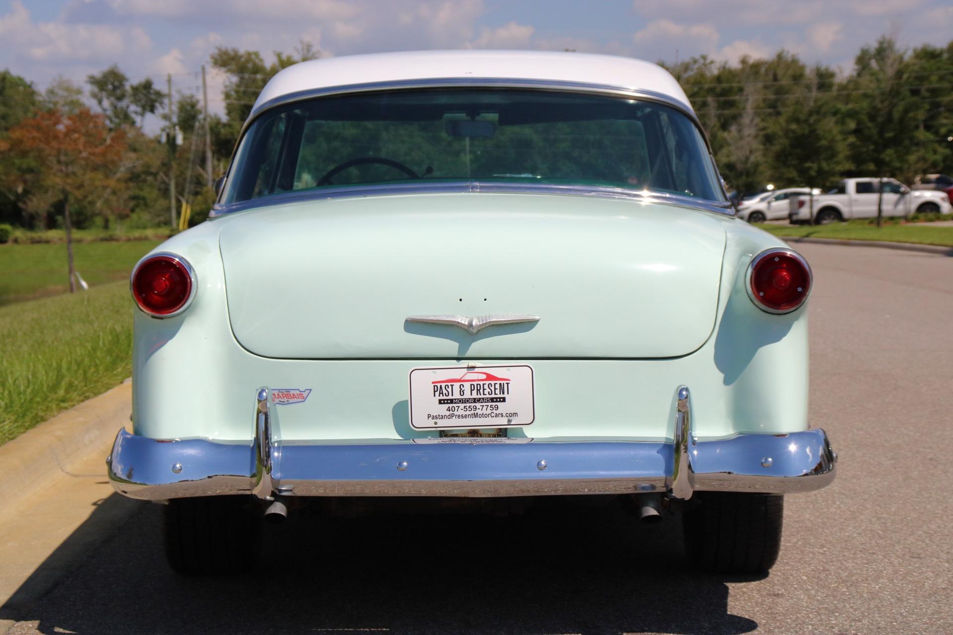 1953 Ford  Crestline 91