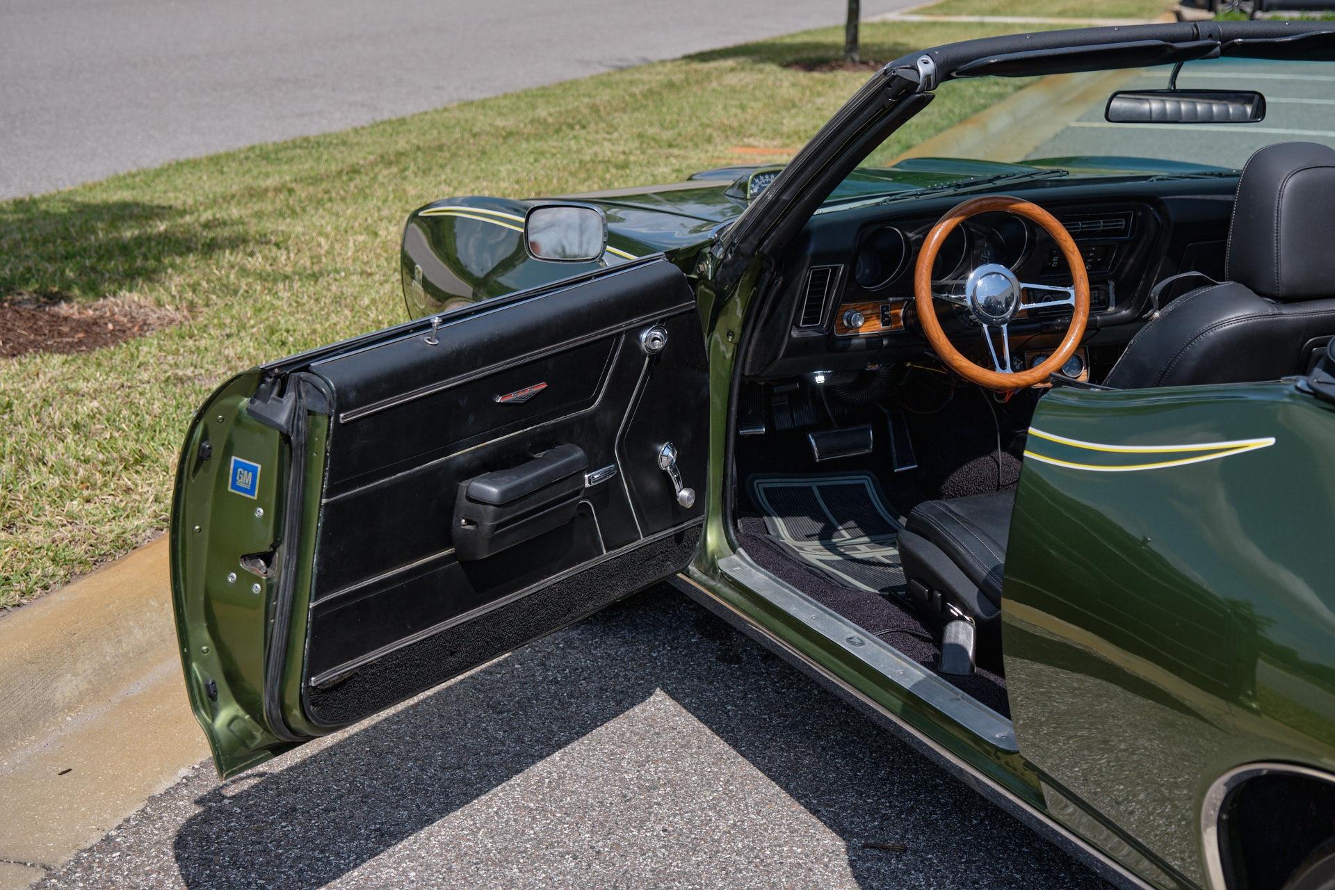1969 Pontiac GTO 98