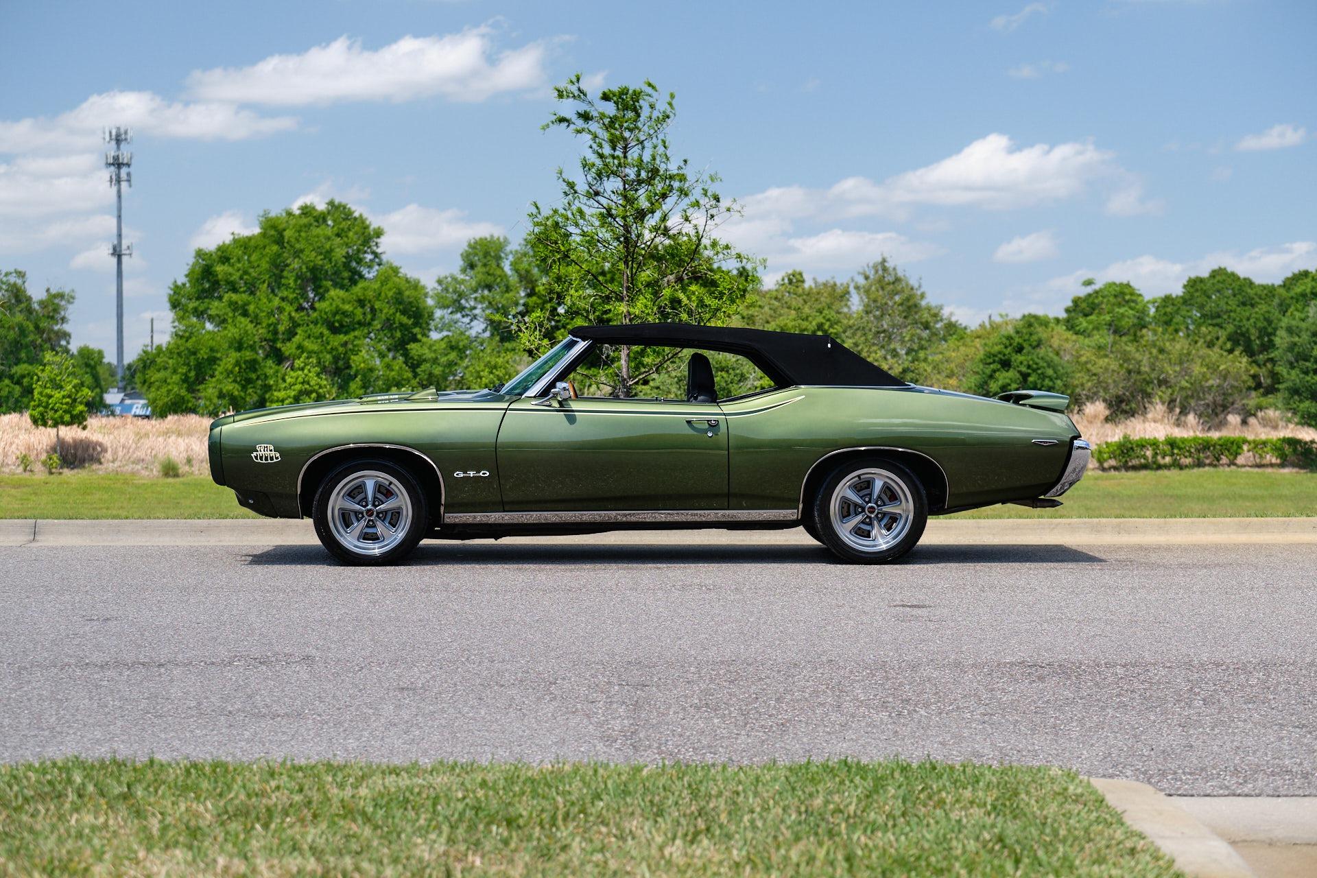1969 Pontiac GTO 85