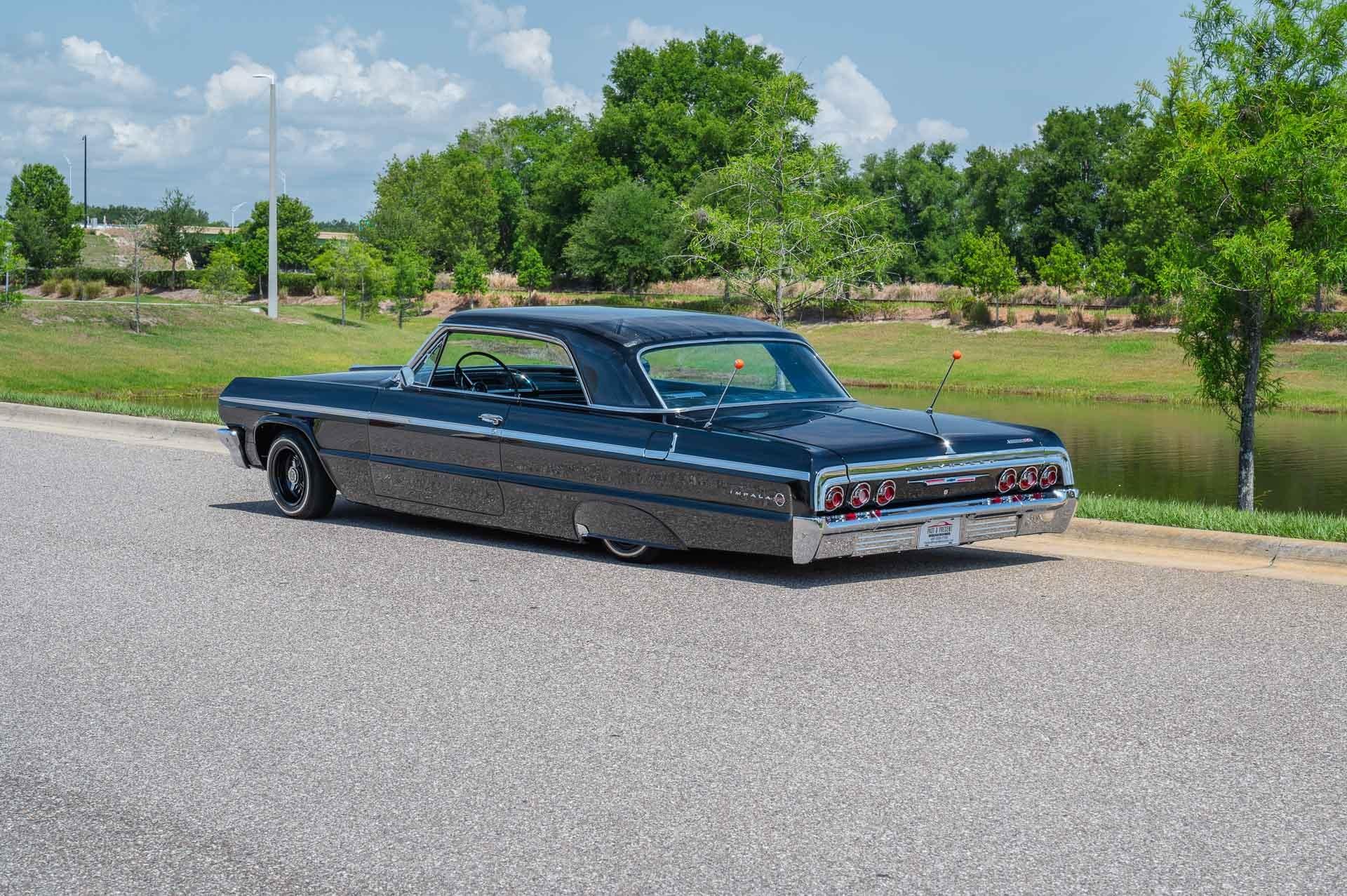1964 Chevrolet Impala SS 3