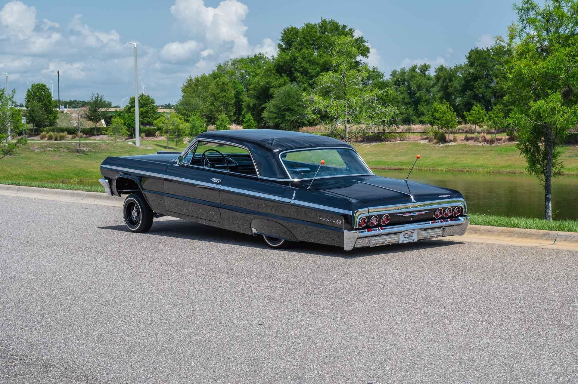 1964 Chevrolet Impala SS 38