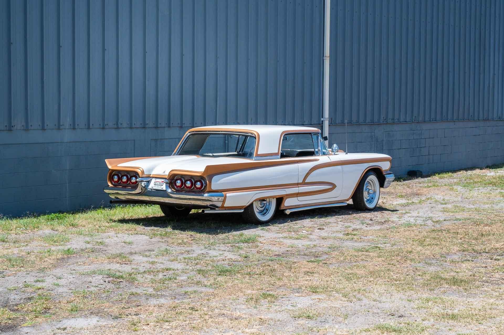 1960 Ford Thunderbird 5