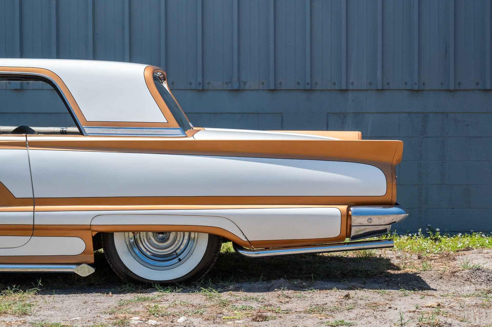 1960 Ford Thunderbird 19