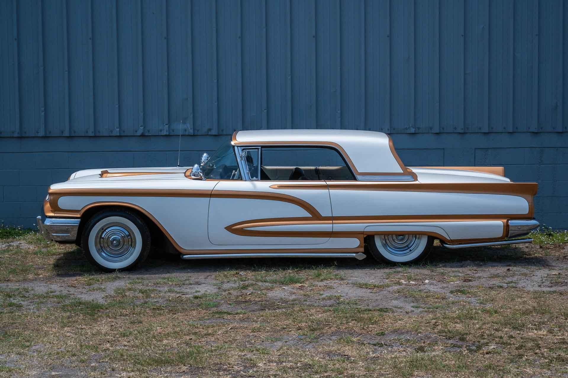 1960 Ford Thunderbird 14