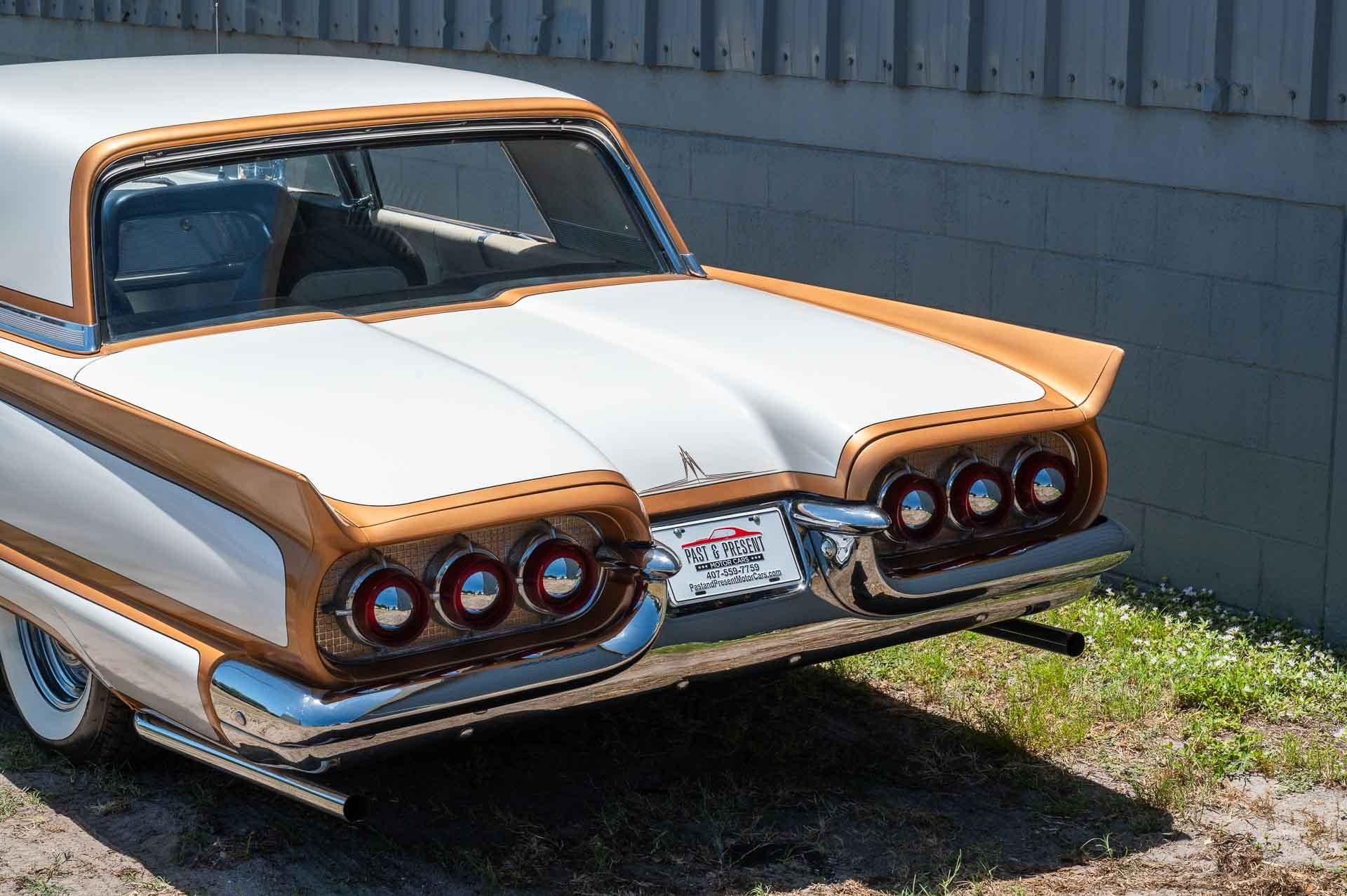 1960 Ford Thunderbird 17