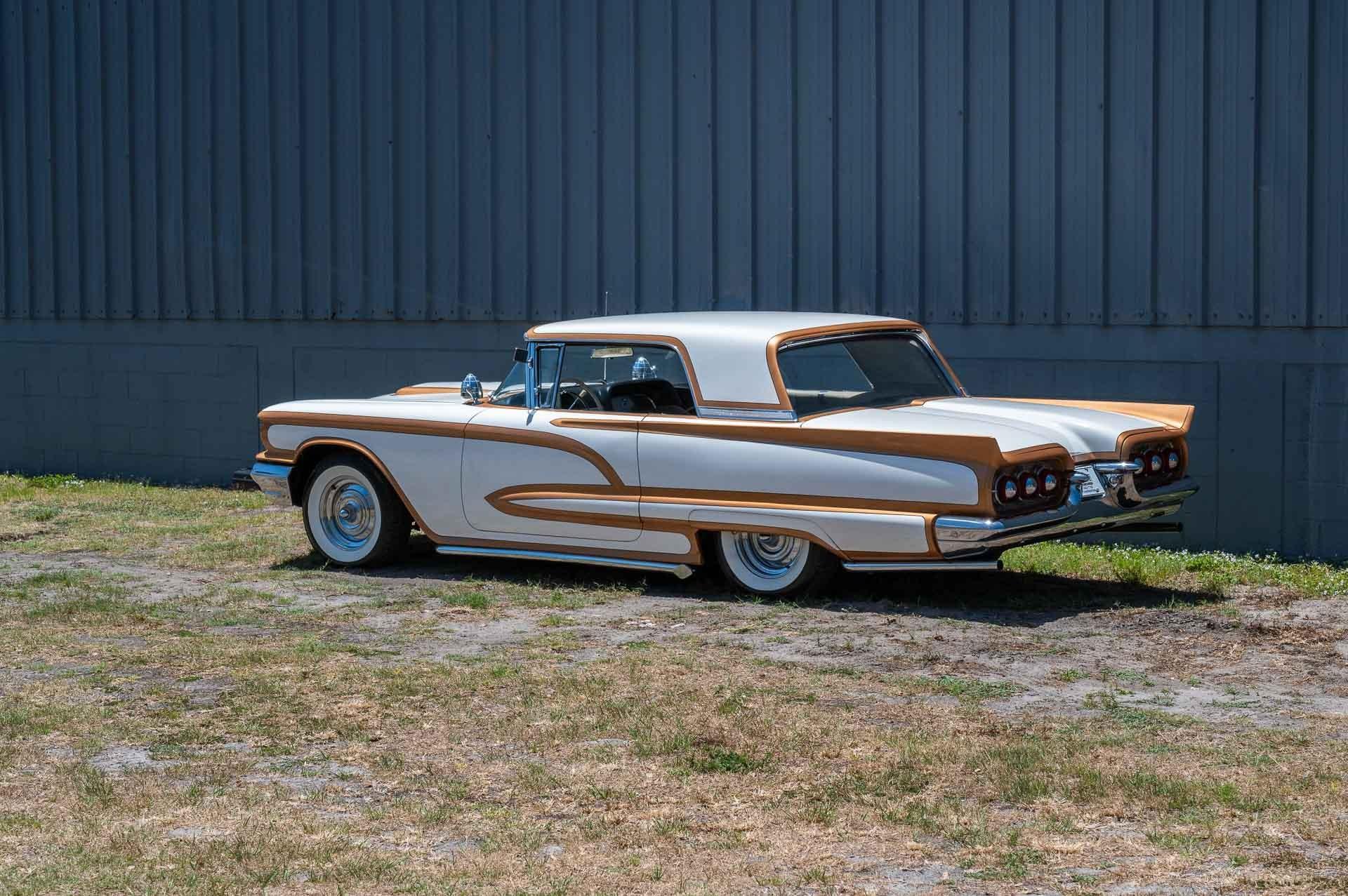 1960 Ford Thunderbird 16