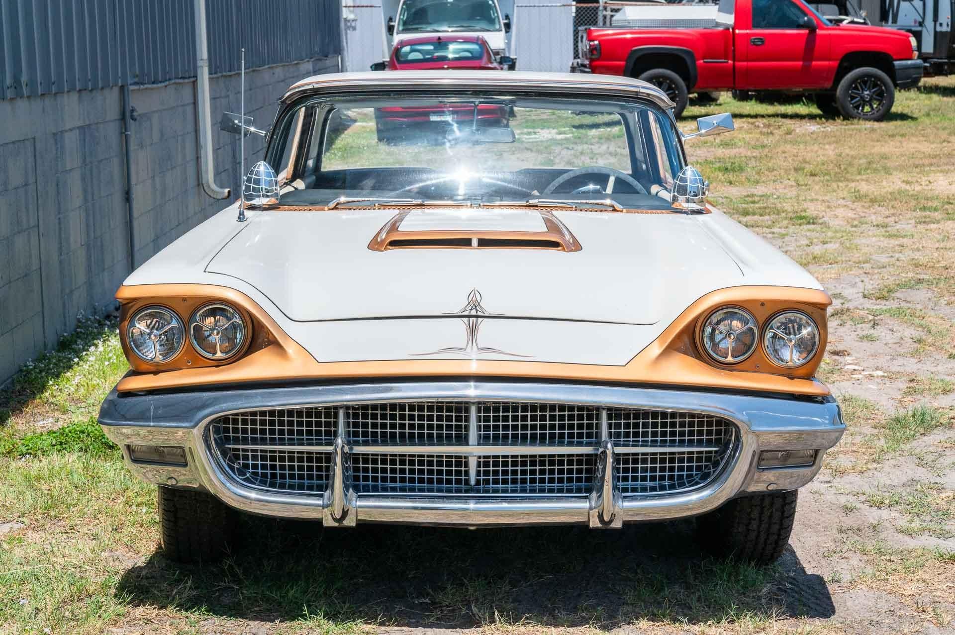 1960 Ford Thunderbird 8