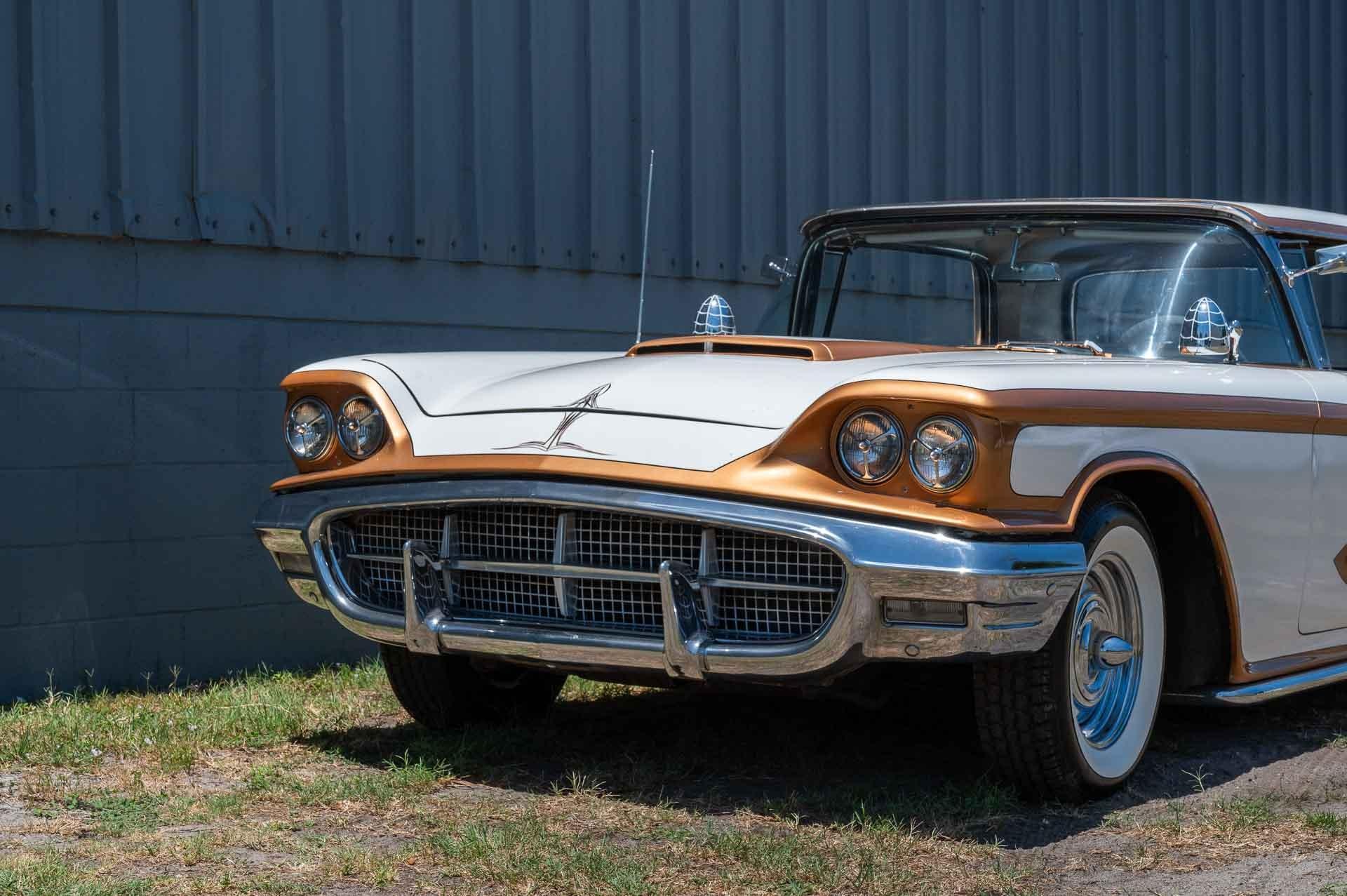 1960 Ford Thunderbird 23