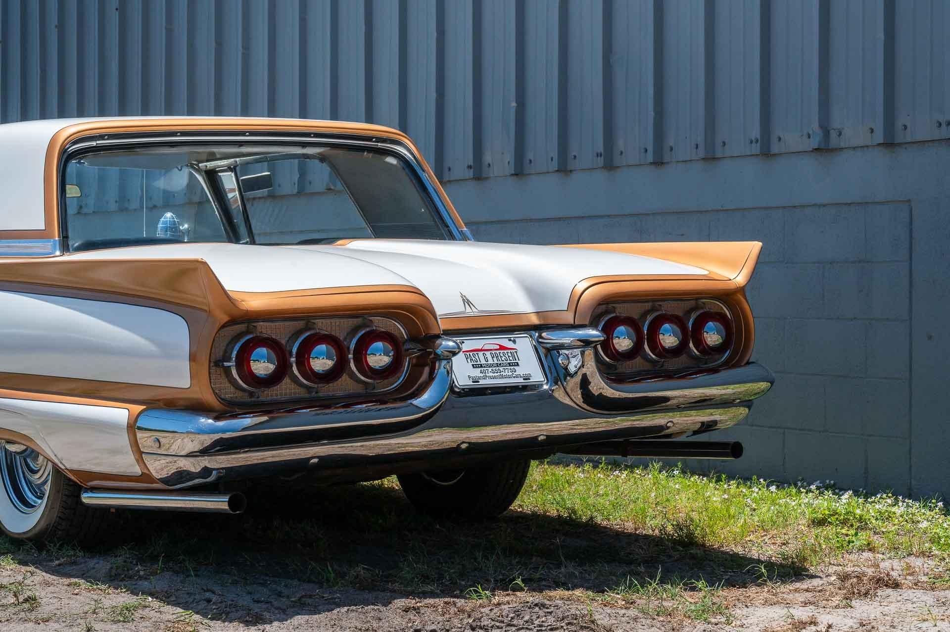 1960 Ford Thunderbird 18