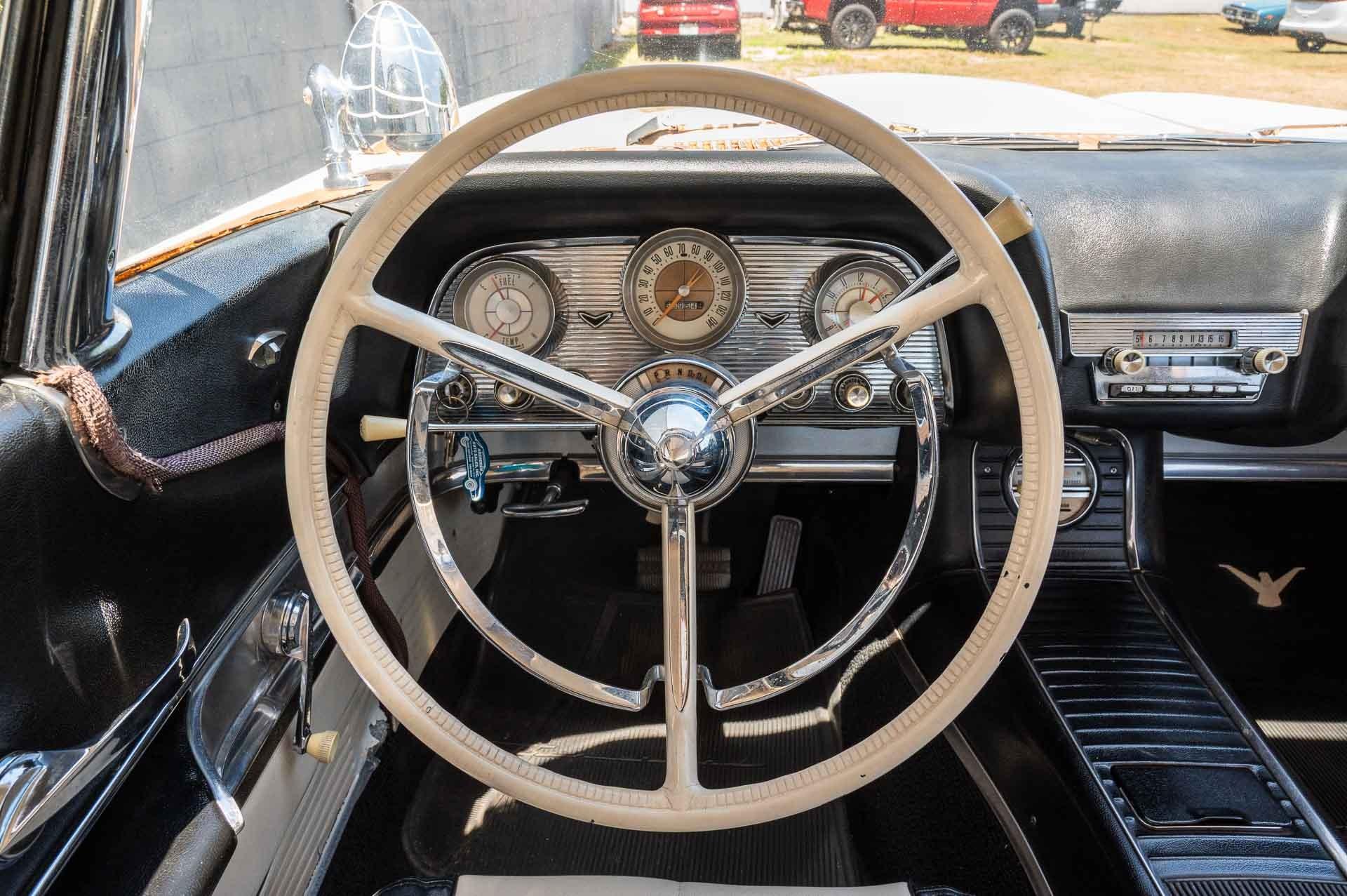 1960 Ford Thunderbird 57