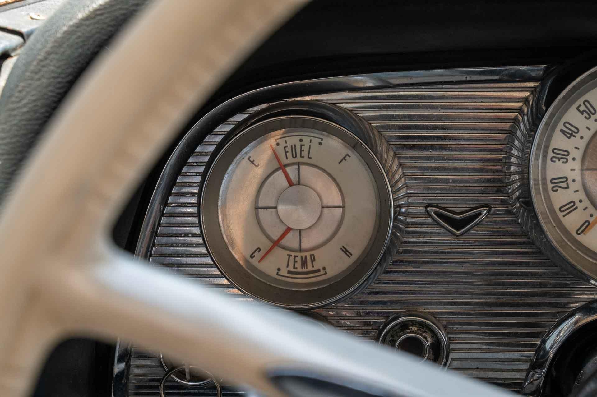 1960 Ford Thunderbird 58