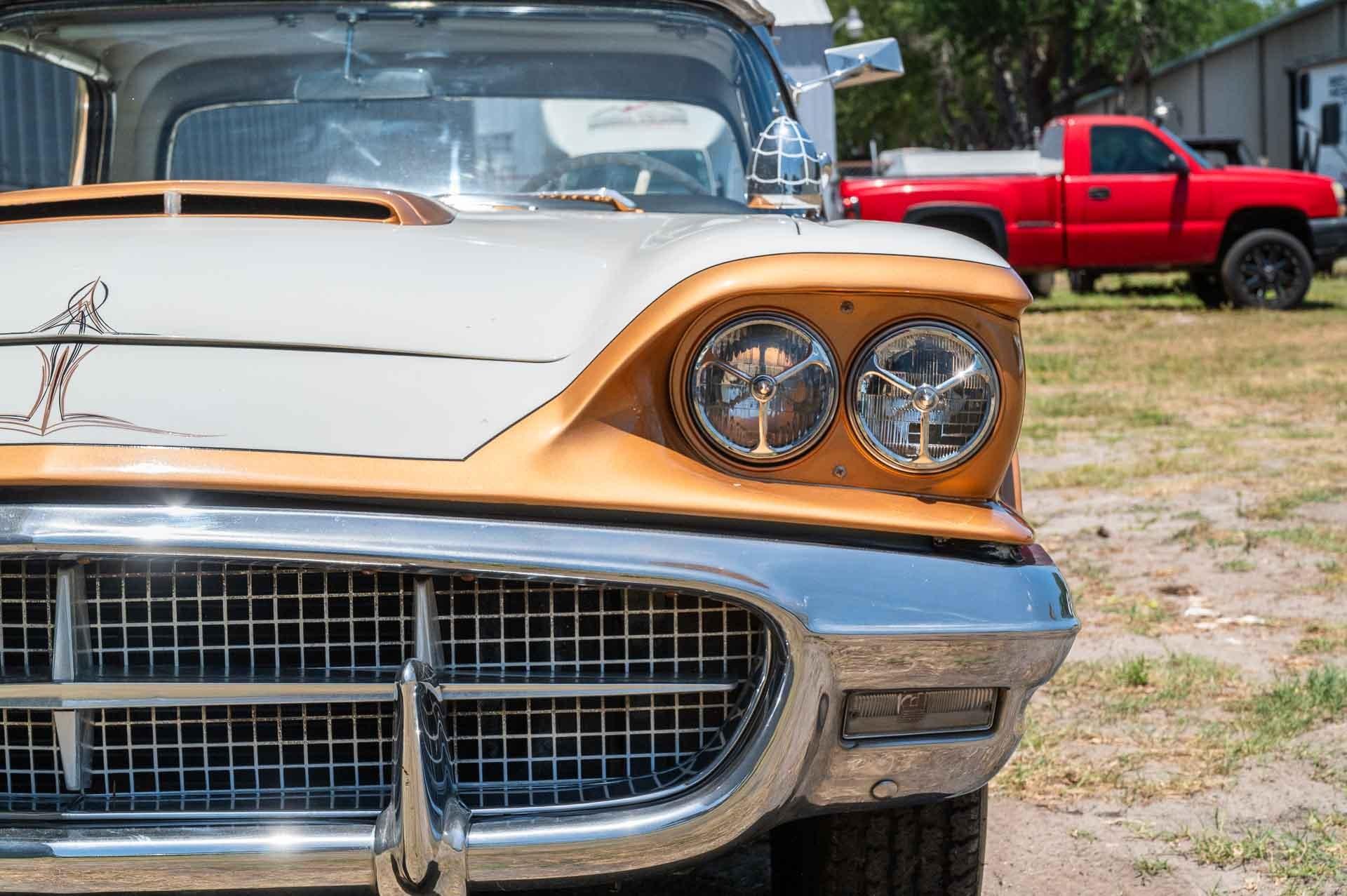 1960 Ford Thunderbird 27