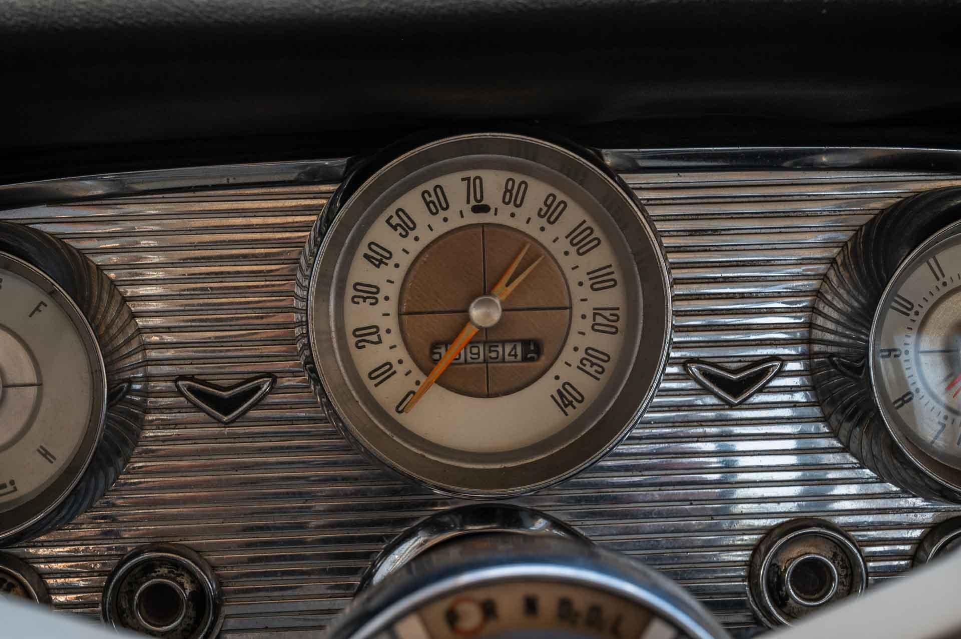 1960 Ford Thunderbird 59