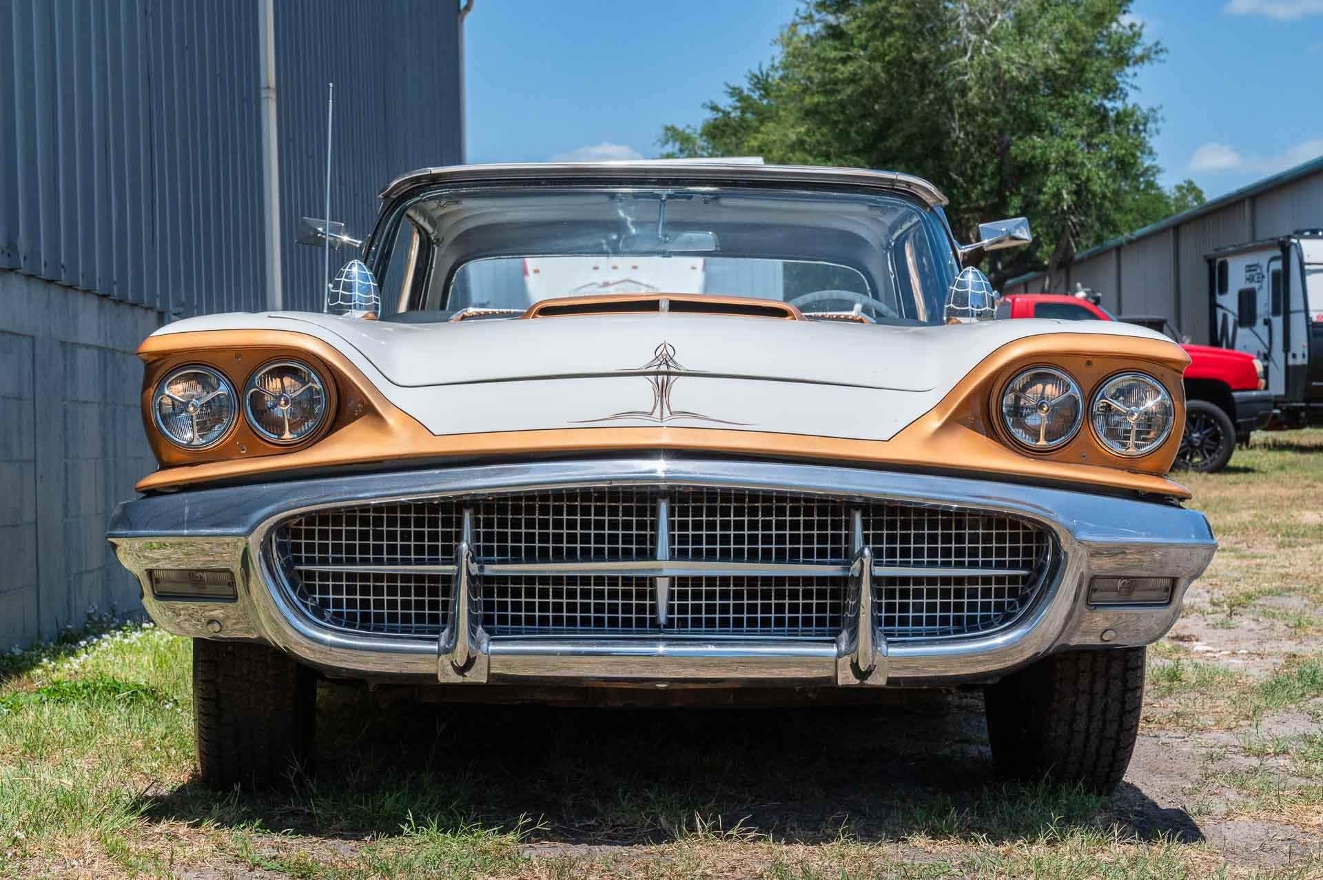 1960 Ford Thunderbird 25