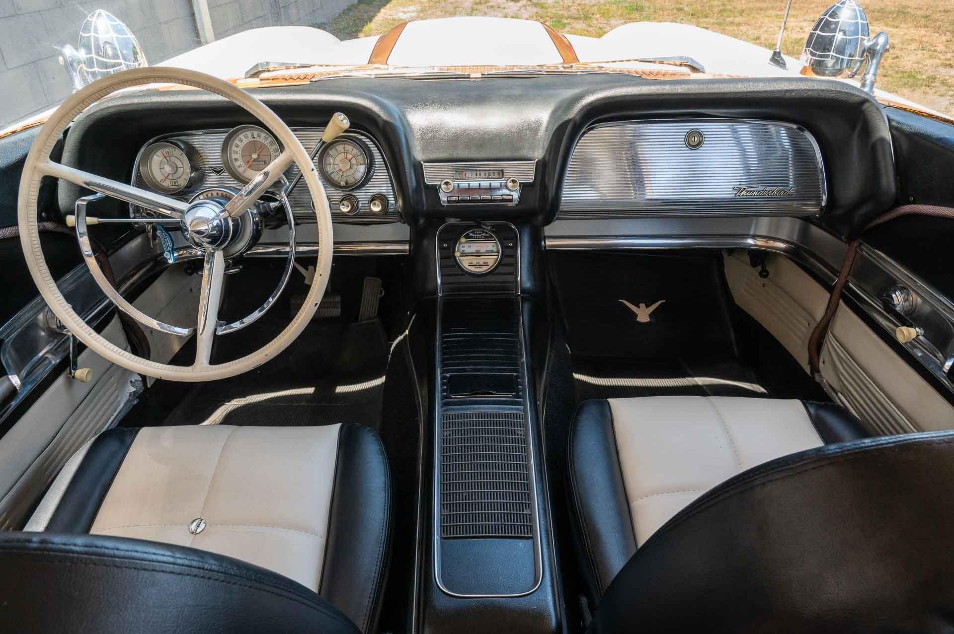 1960 Ford Thunderbird 55