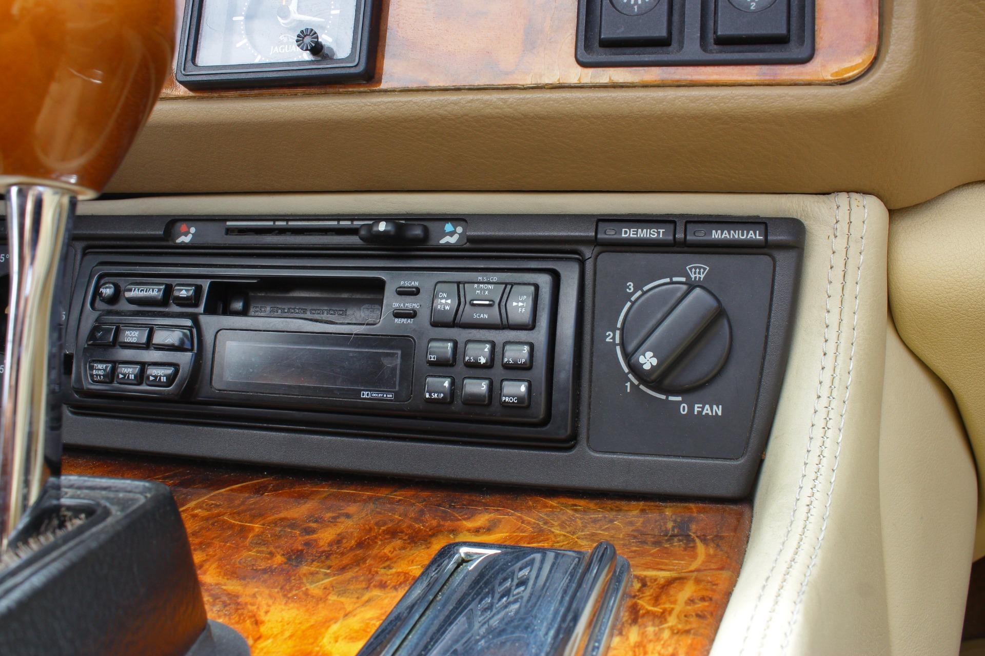 1995 Jaguar XJS 77