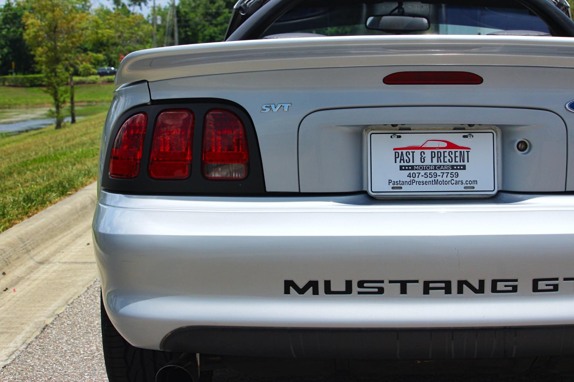 1995 Ford Mustang GT 51