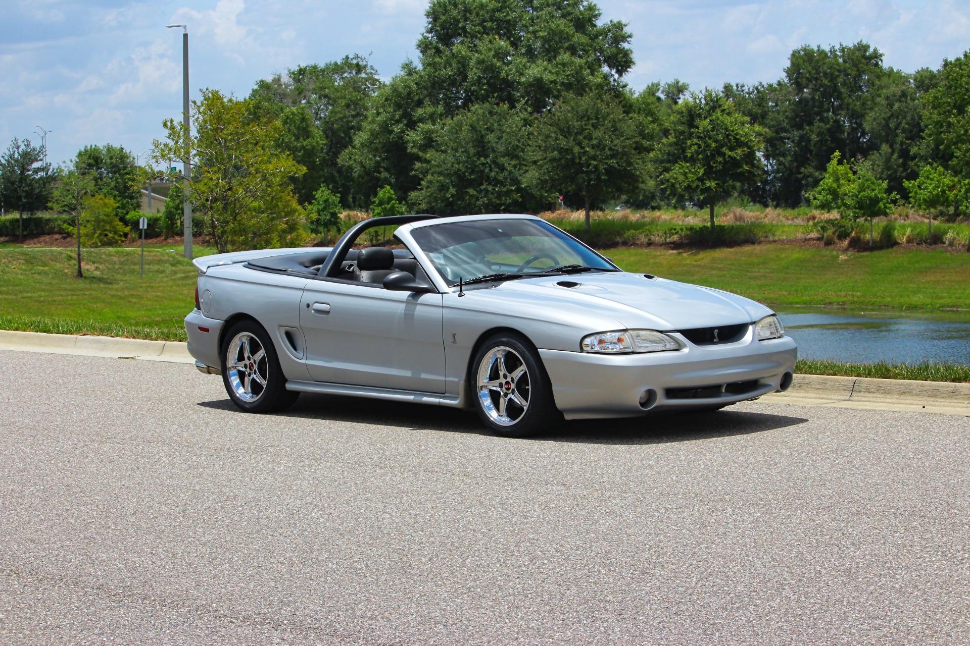 1995 Ford Mustang GT 42