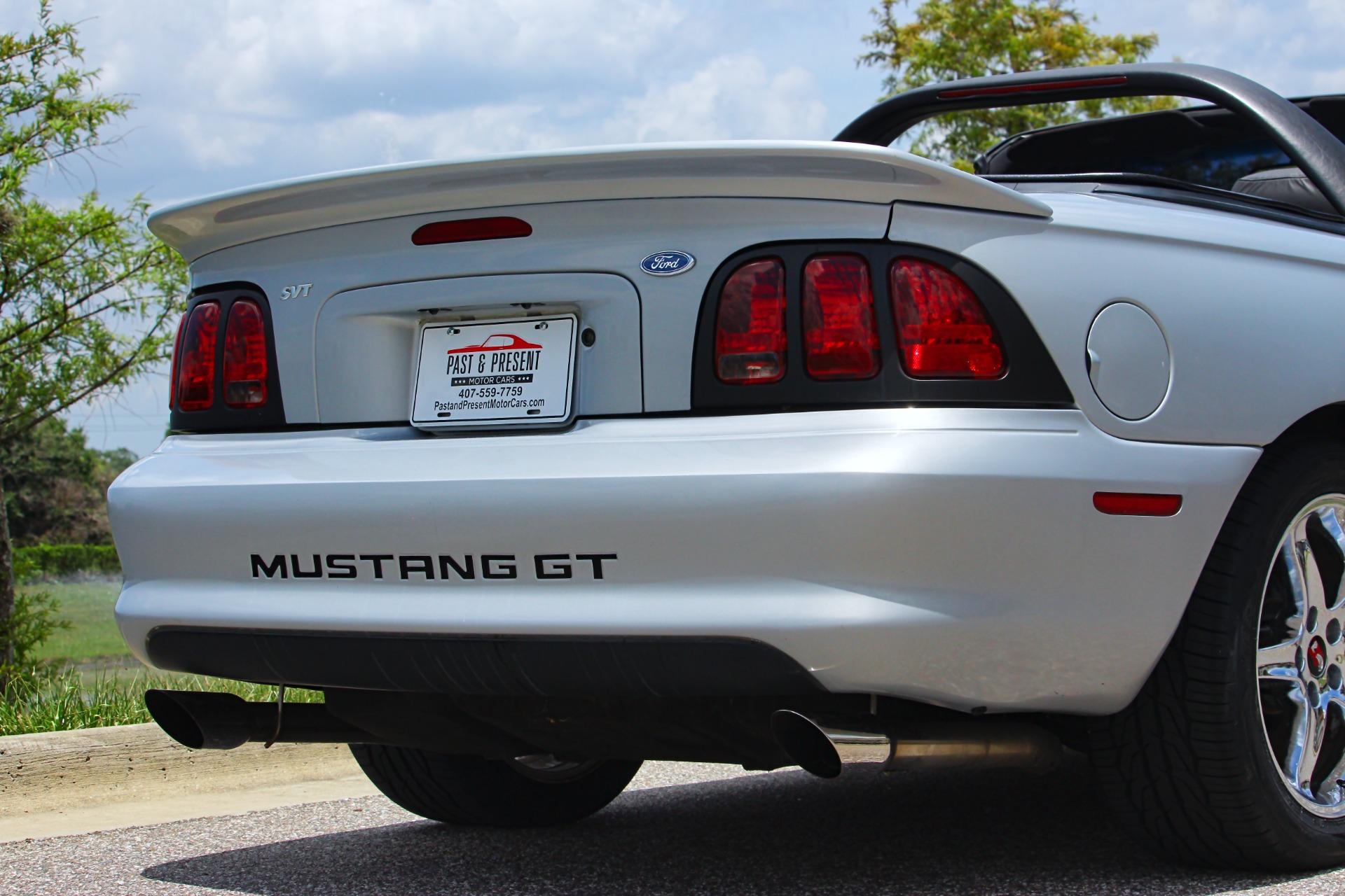 1995 Ford Mustang GT 49