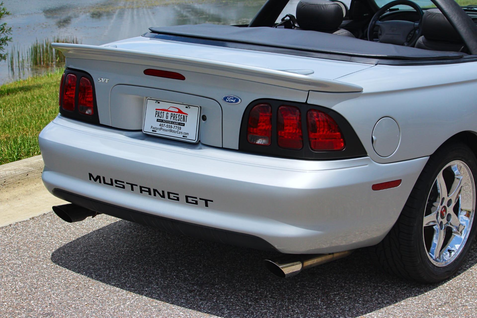 1995 Ford Mustang GT 48