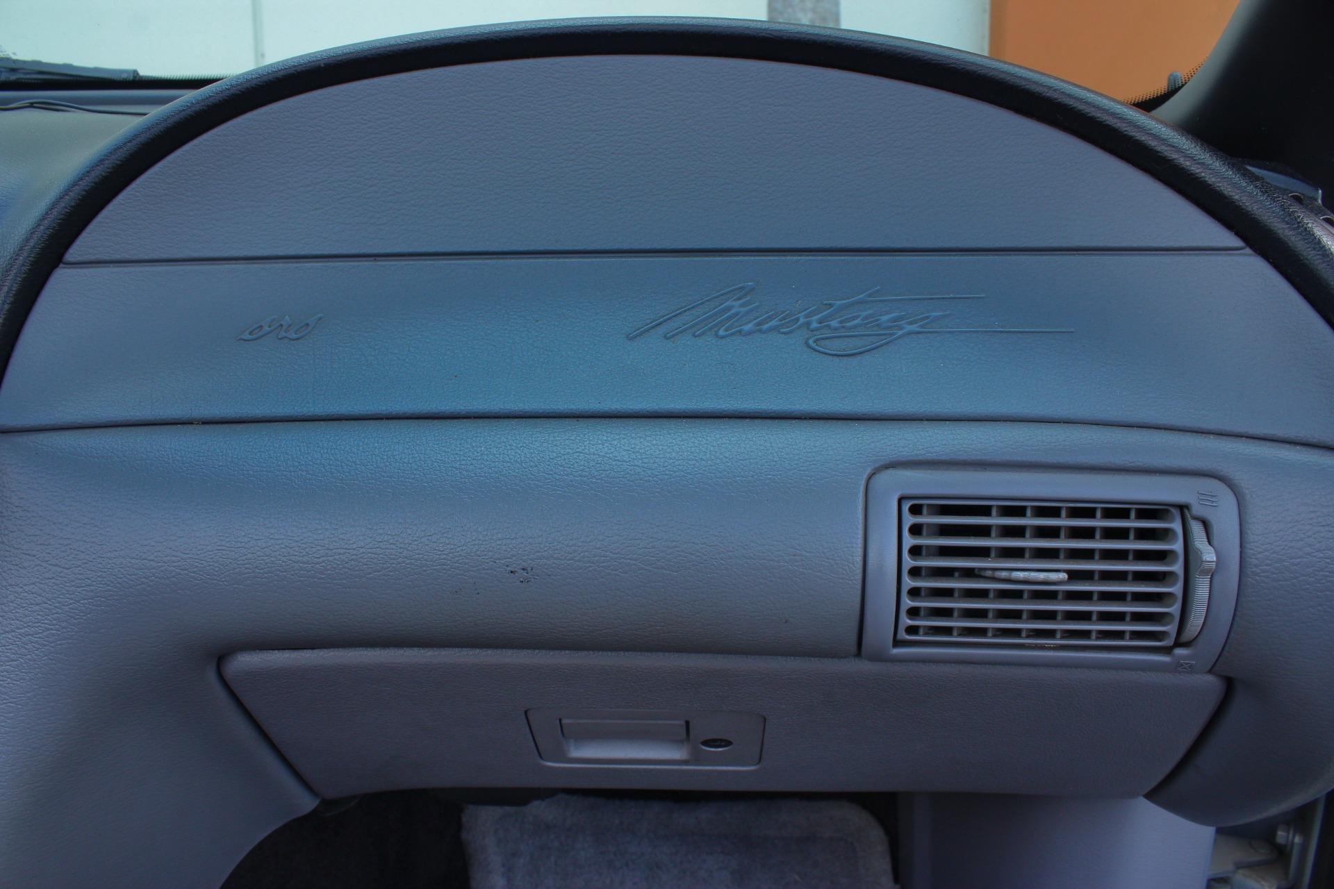 1995 Ford Mustang GT 74