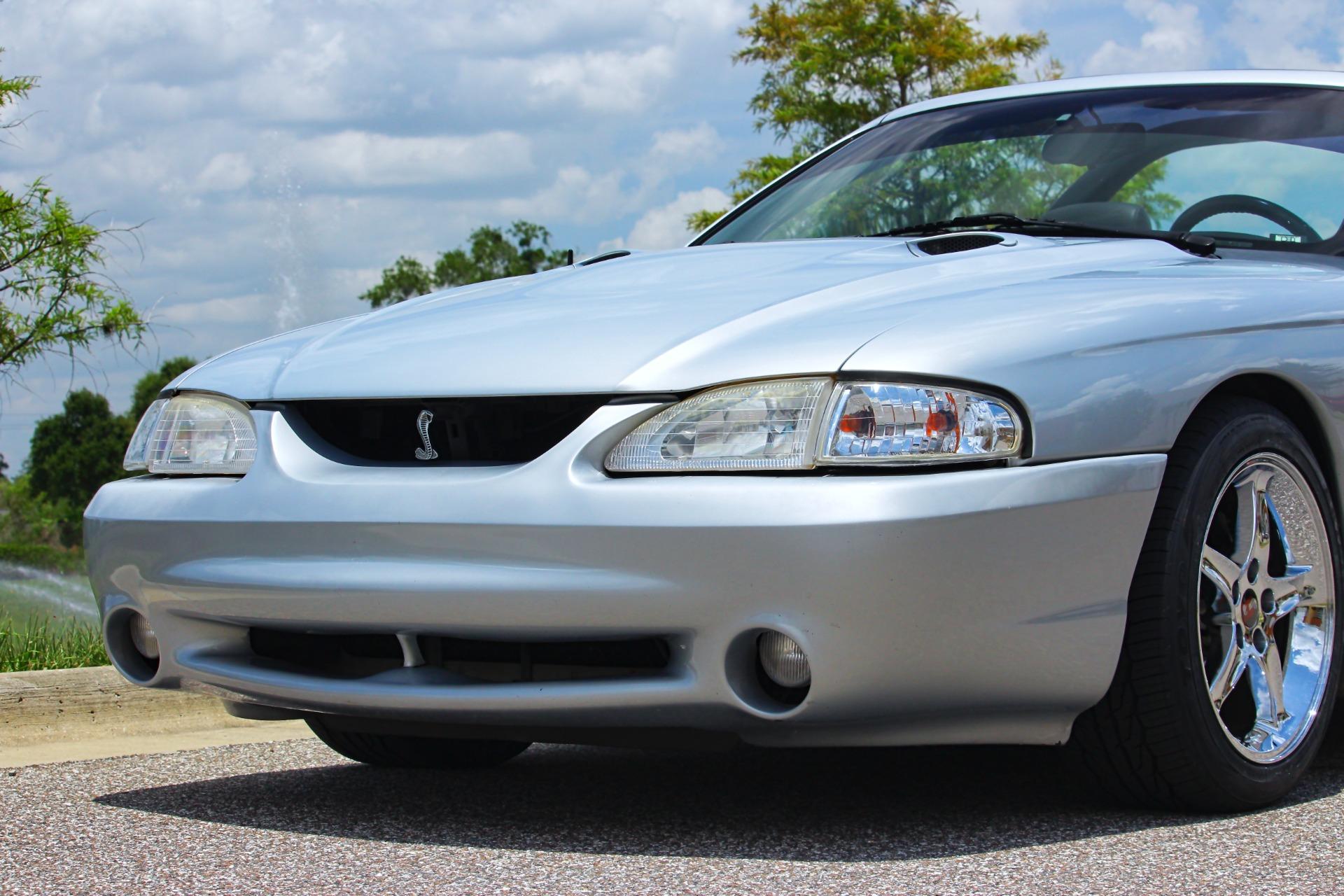 1995 Ford Mustang GT 23