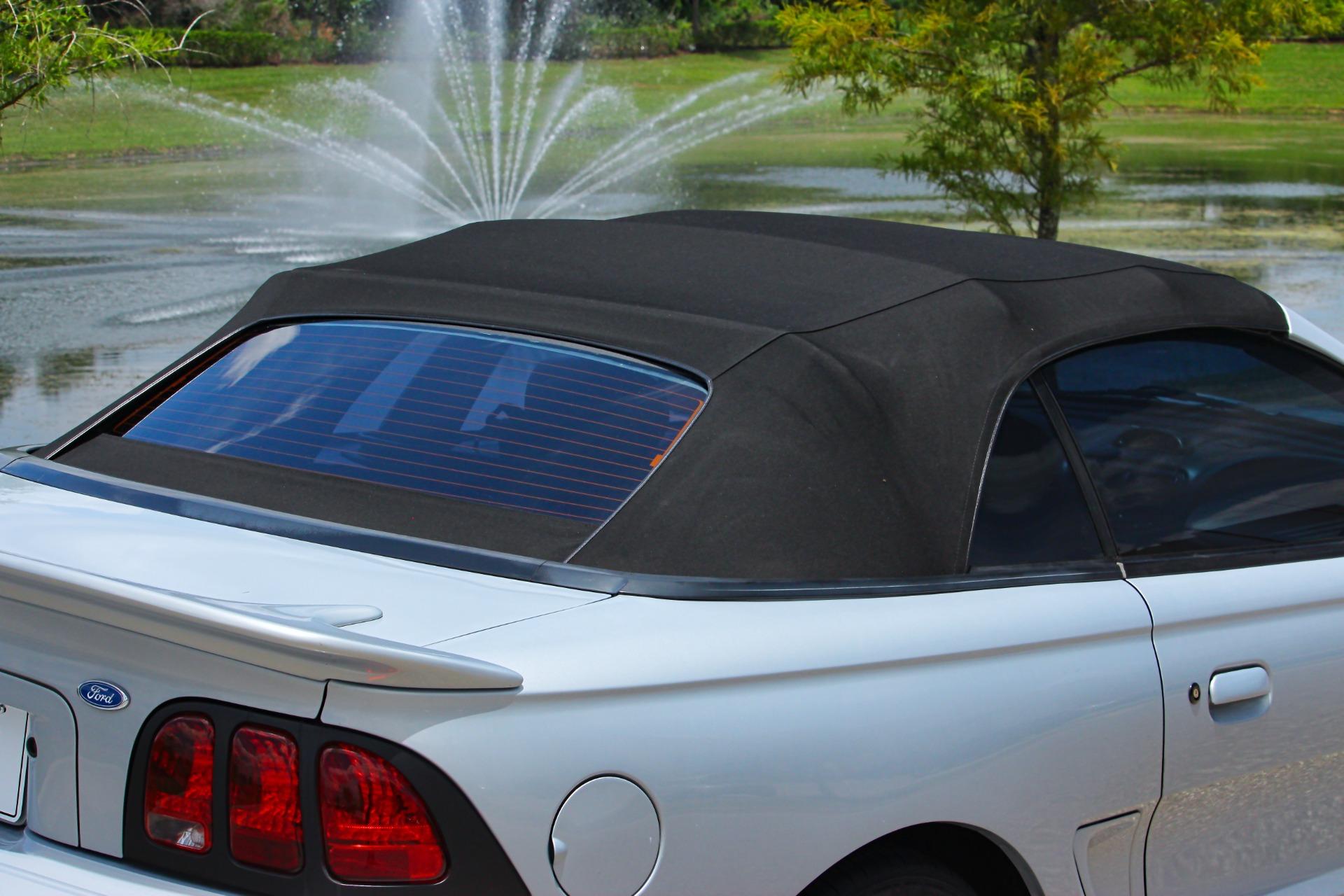 1995 Ford Mustang GT 39