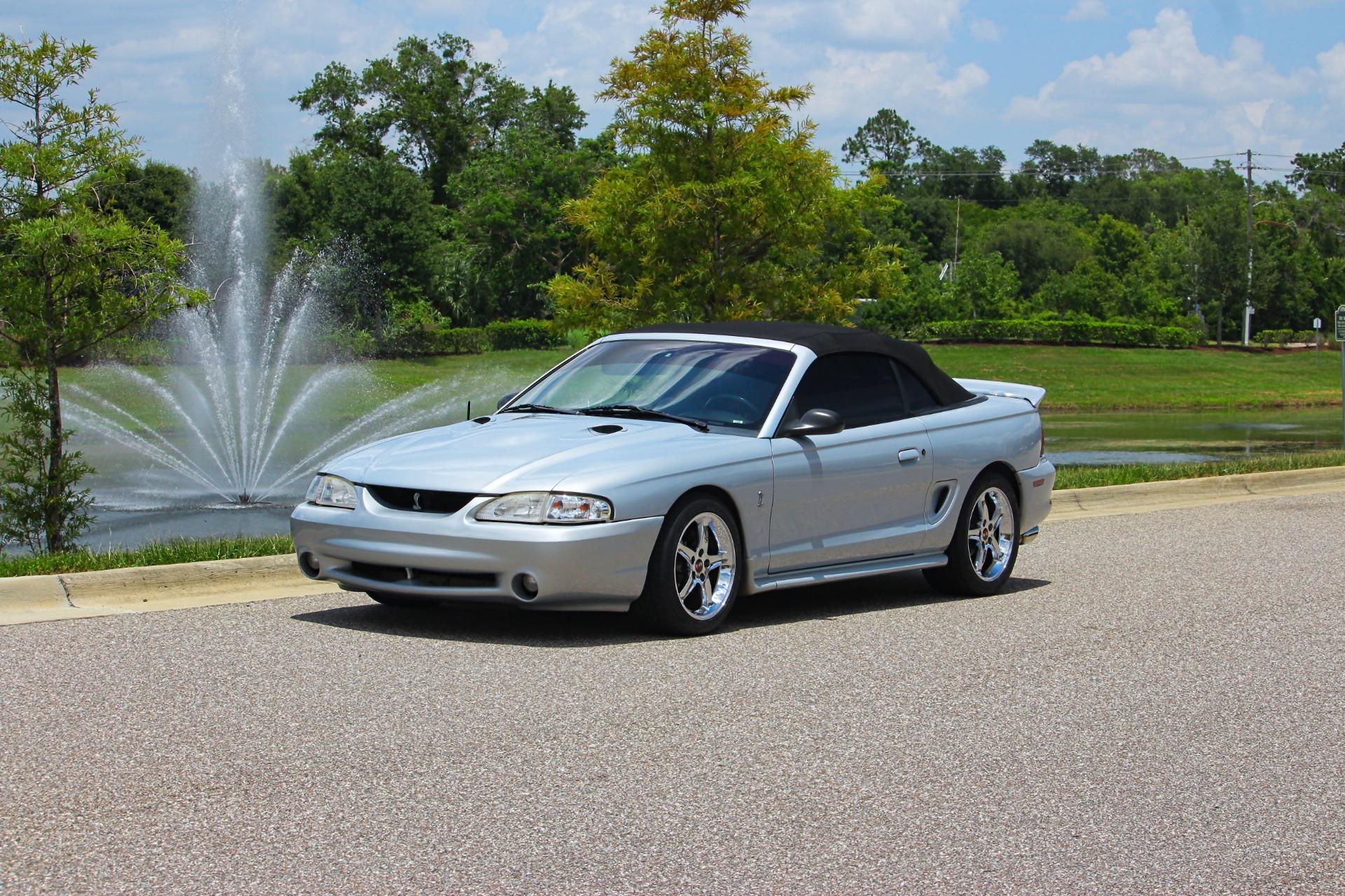 1995 Ford Mustang GT 28