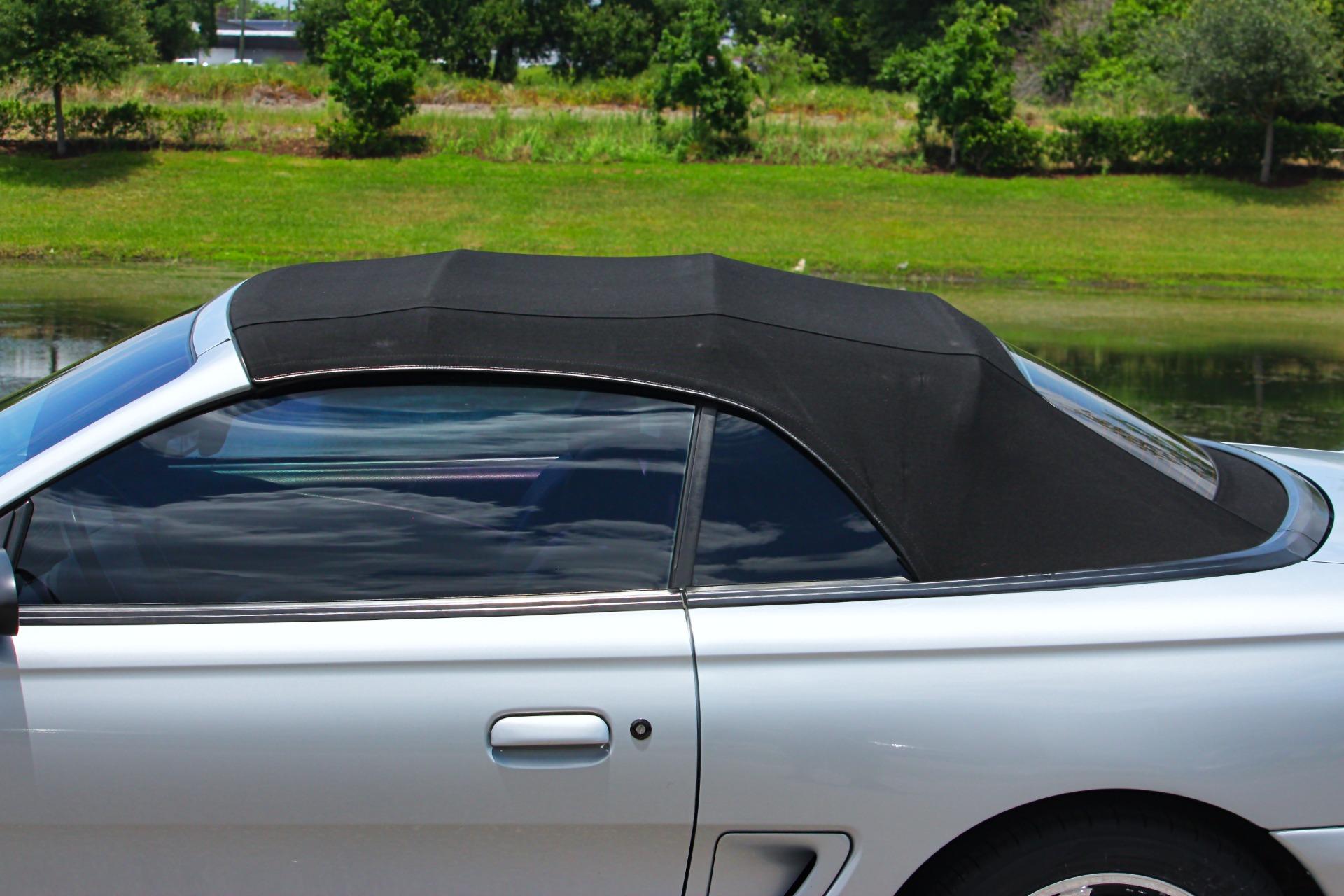 1995 Ford Mustang GT 32