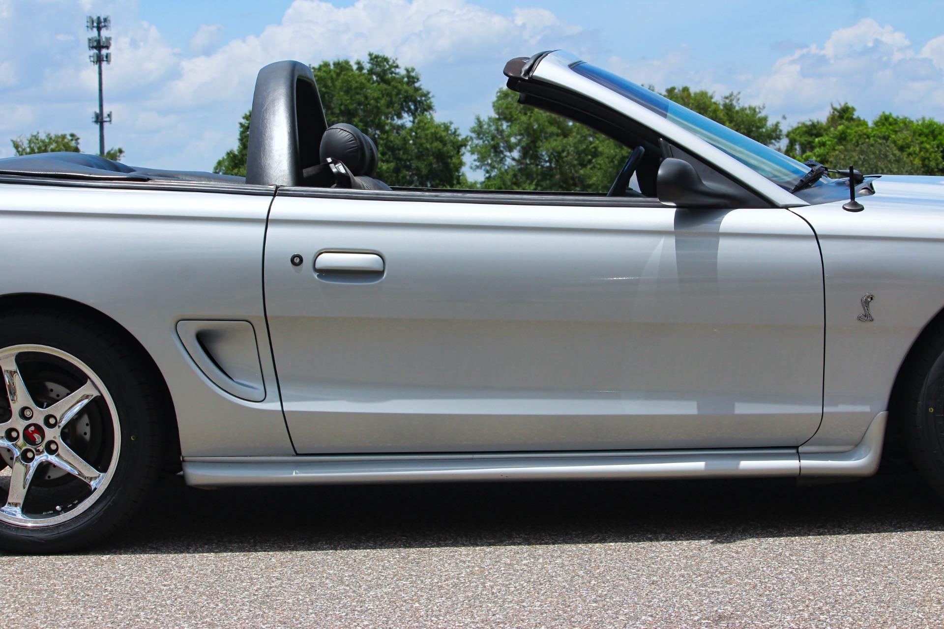 1995 Ford Mustang GT 46