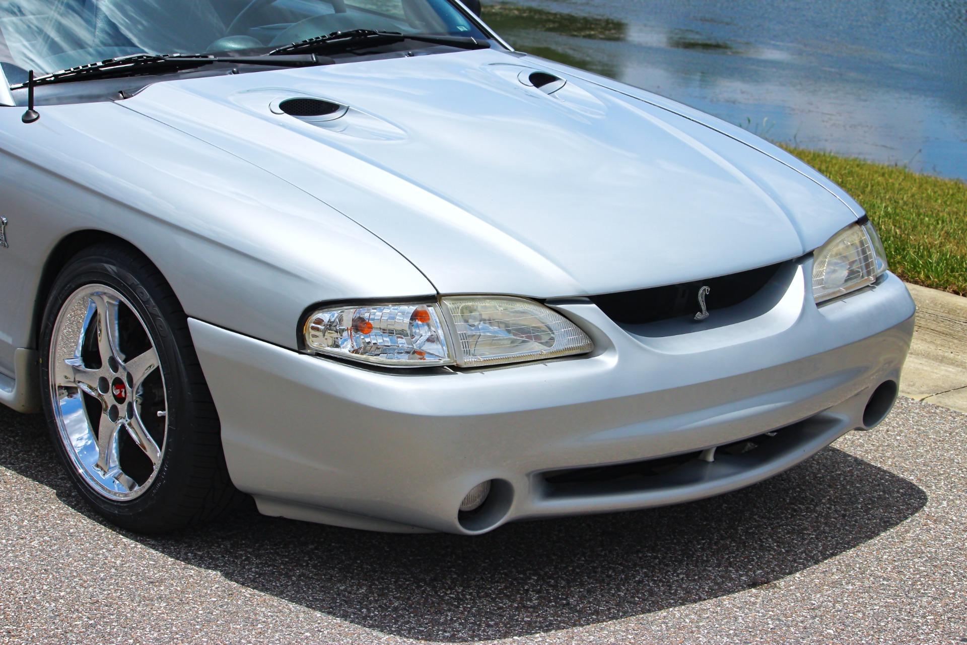 1995 Ford Mustang GT 43