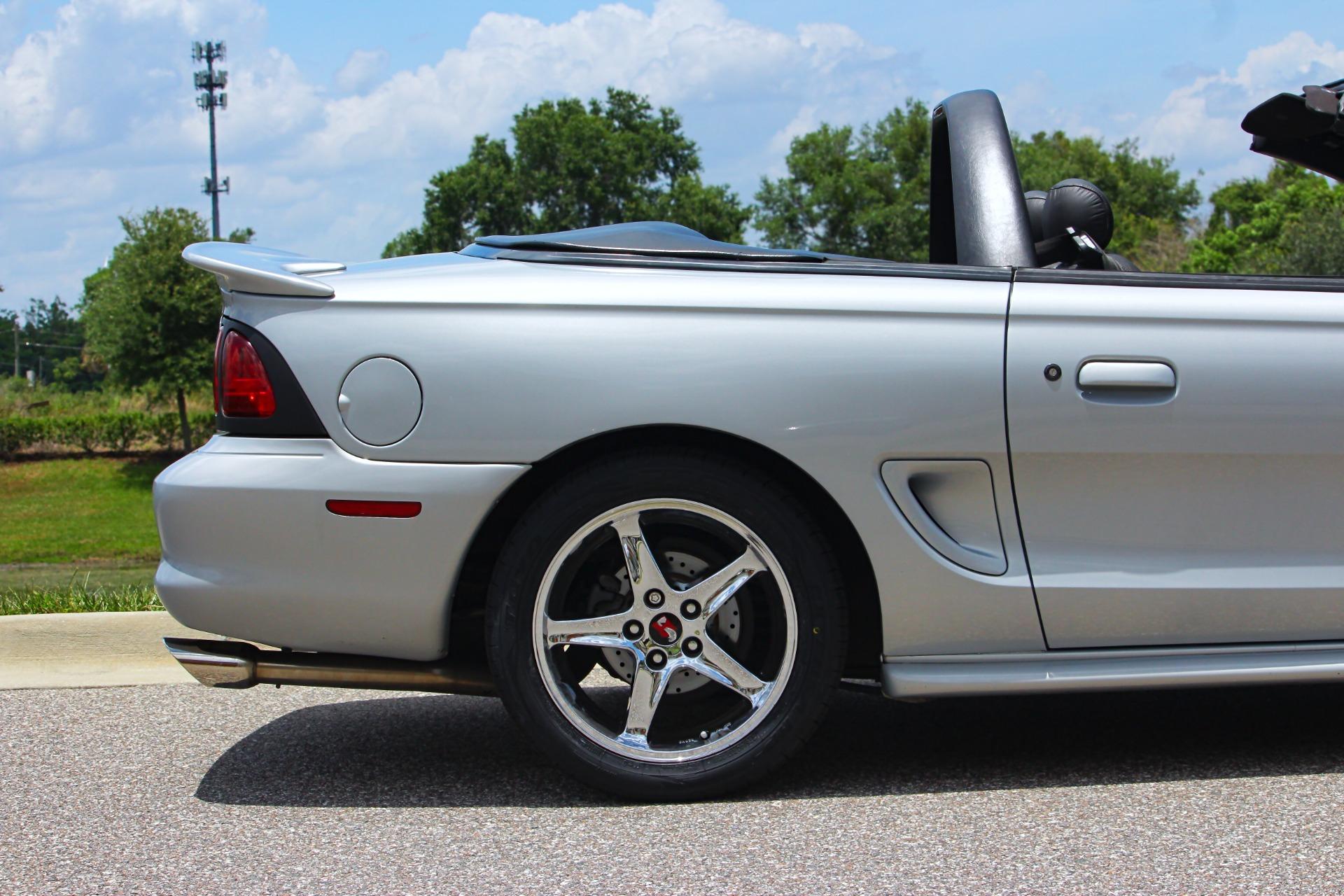 1995 Ford Mustang GT 47