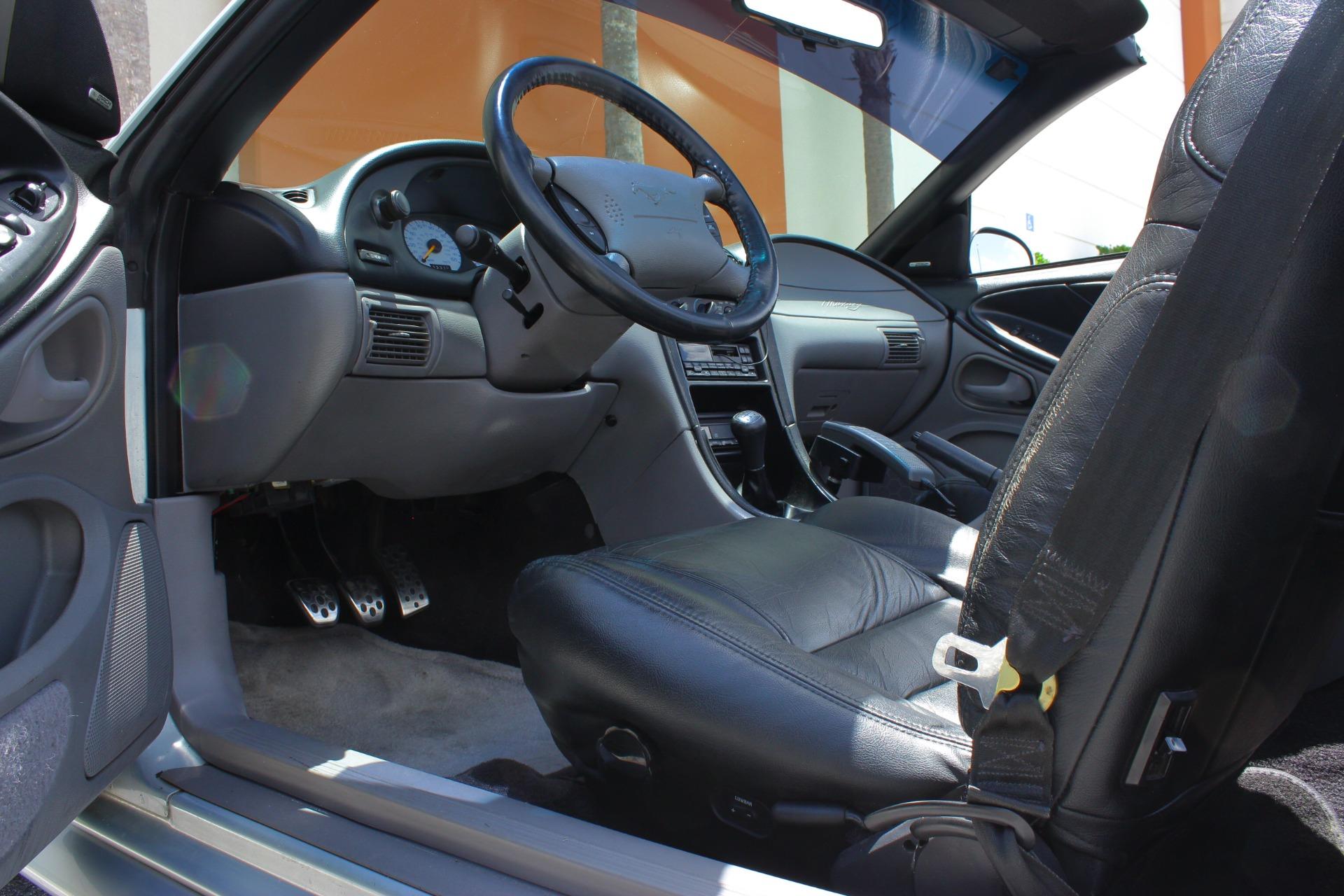 1995 Ford Mustang GT 61