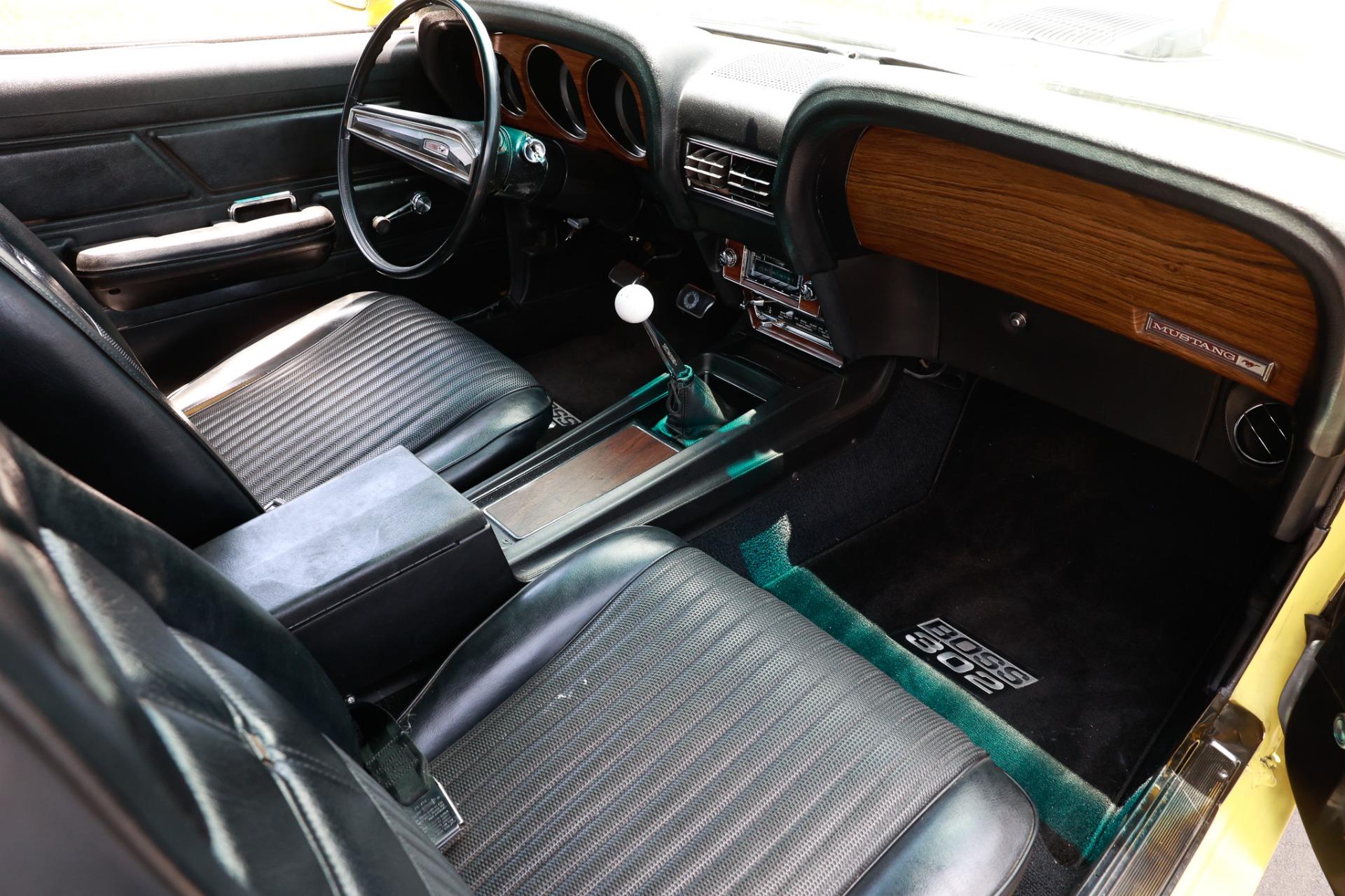 1970 Ford Mustang 13