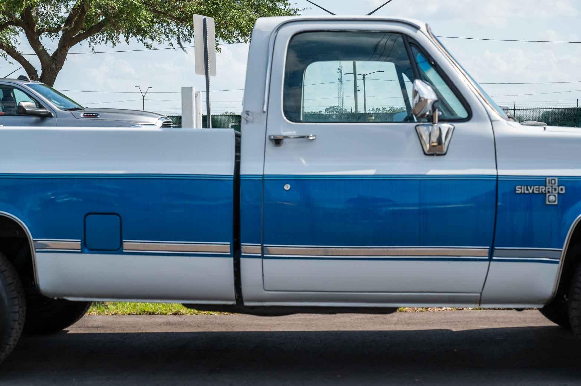1986 Chevrolet C/K10 36