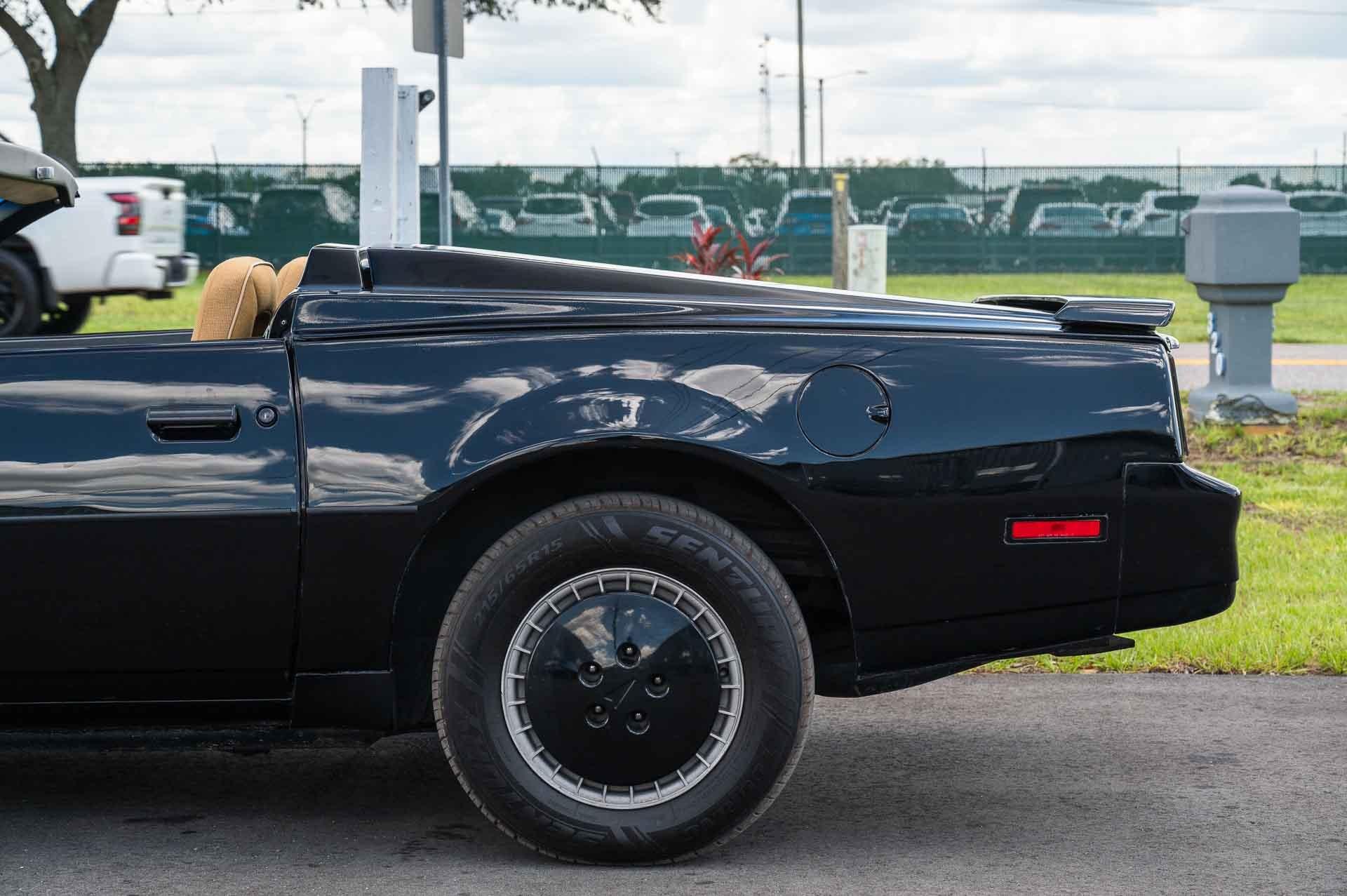 1983 Pontiac  Trans Am 19