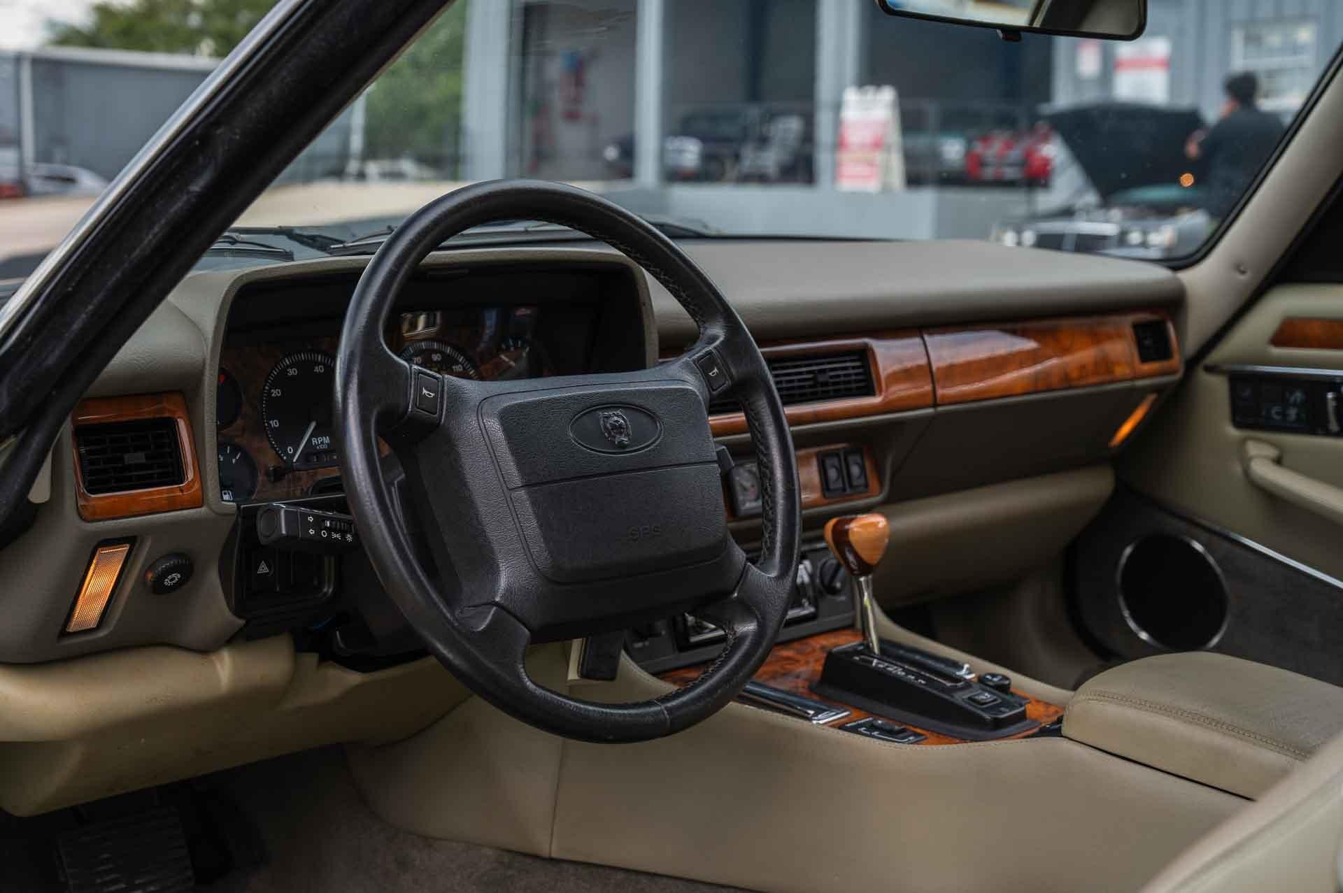 1995 Jaguar XJS 9