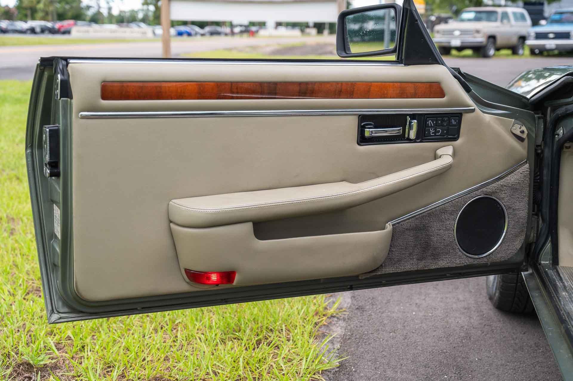 1995 Jaguar XJS 46
