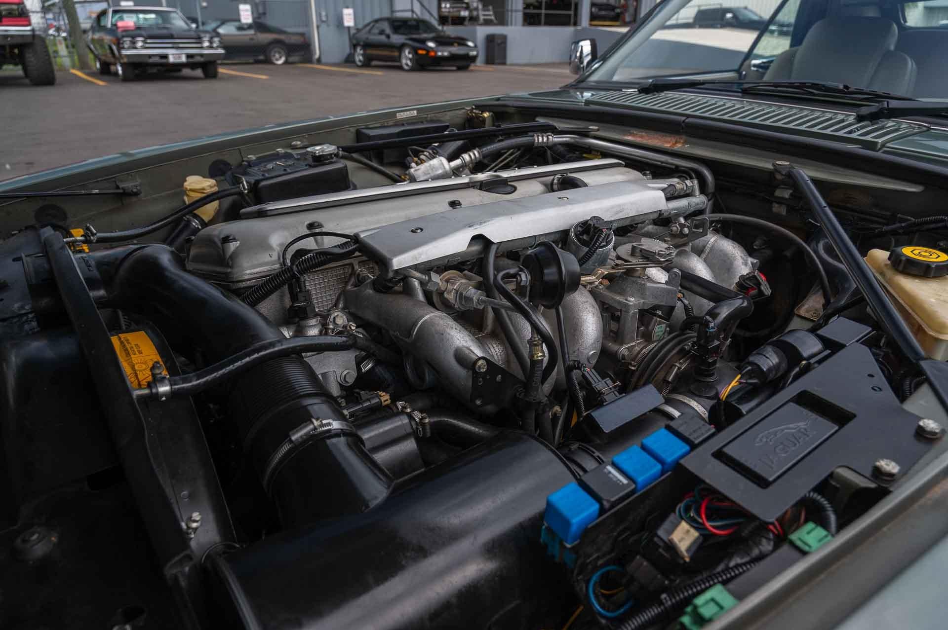 1995 Jaguar XJS 13