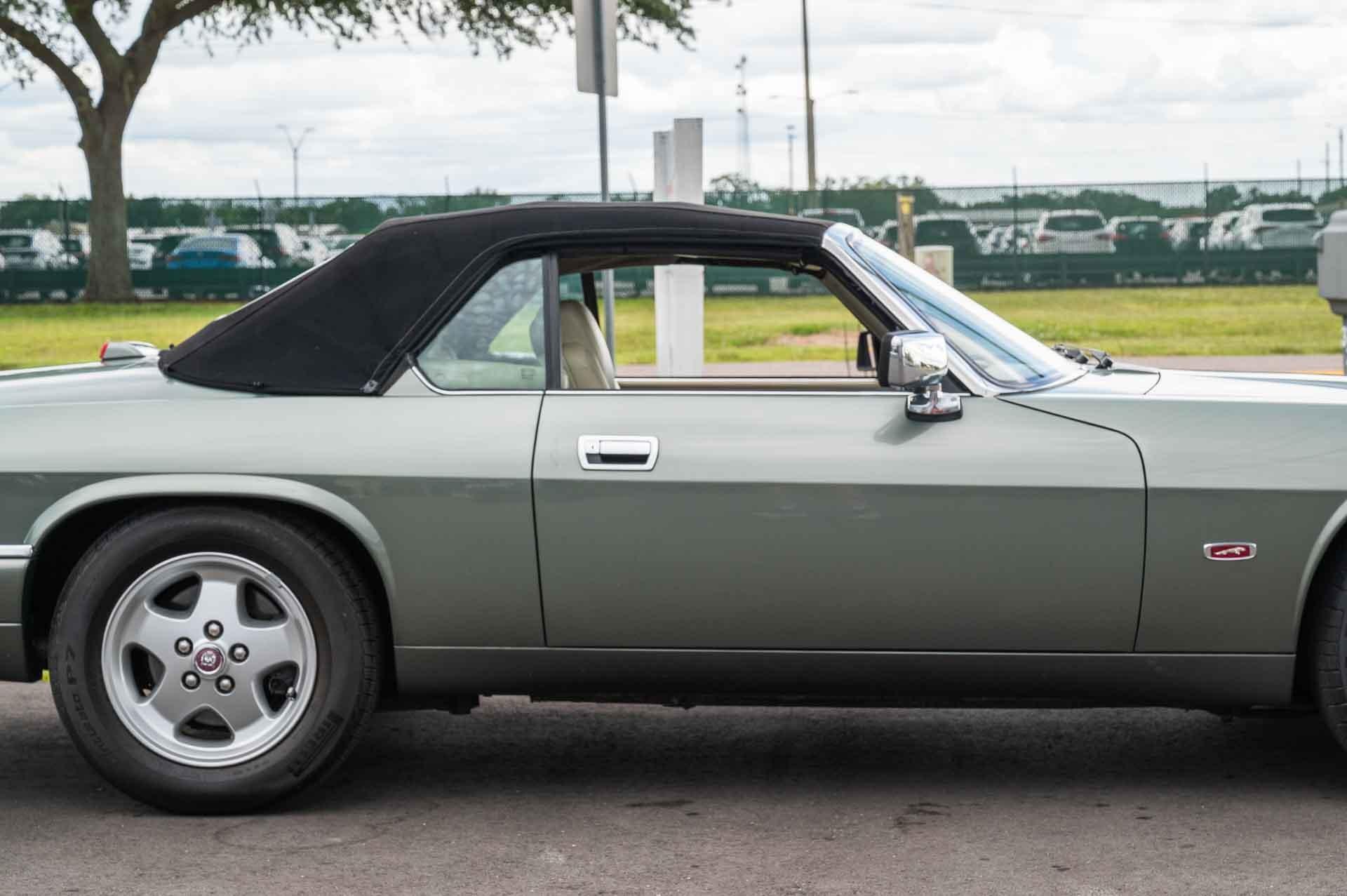 1995 Jaguar XJS 37