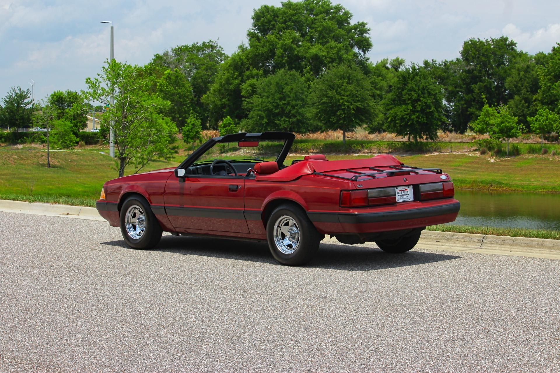 1988 Ford Mustang LX 17