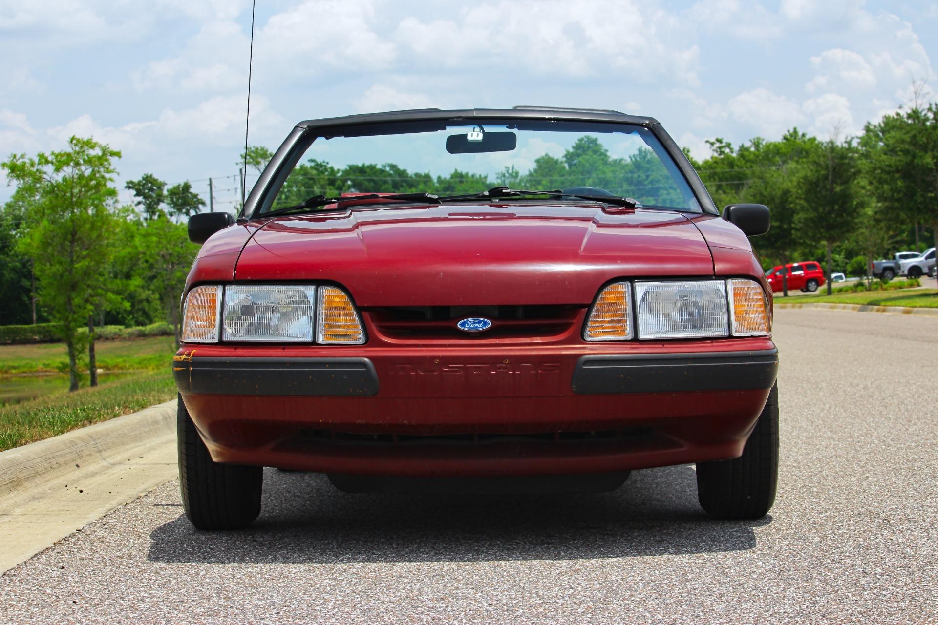 1988 Ford Mustang LX 32