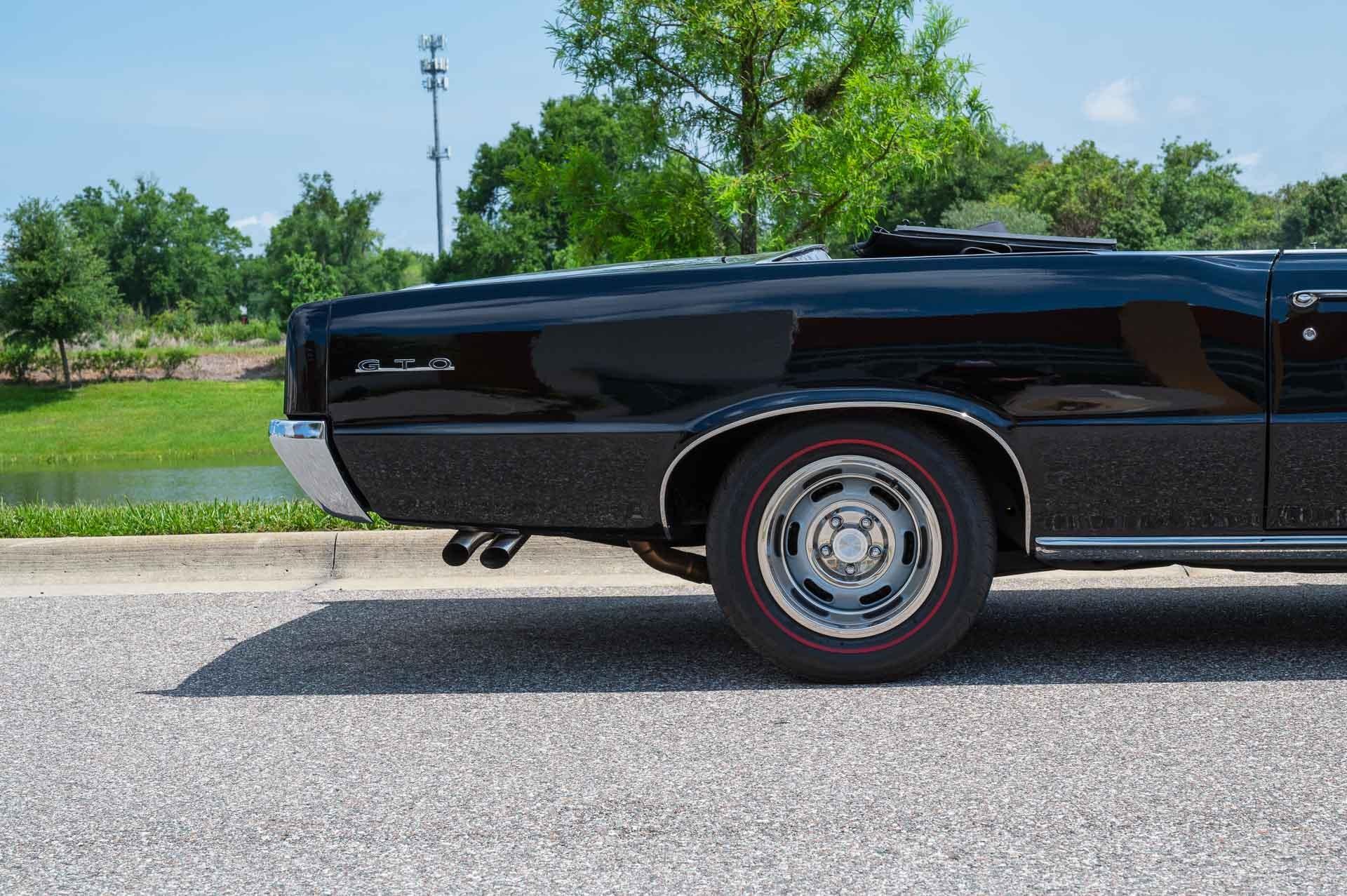 1964 Pontiac GTO 90