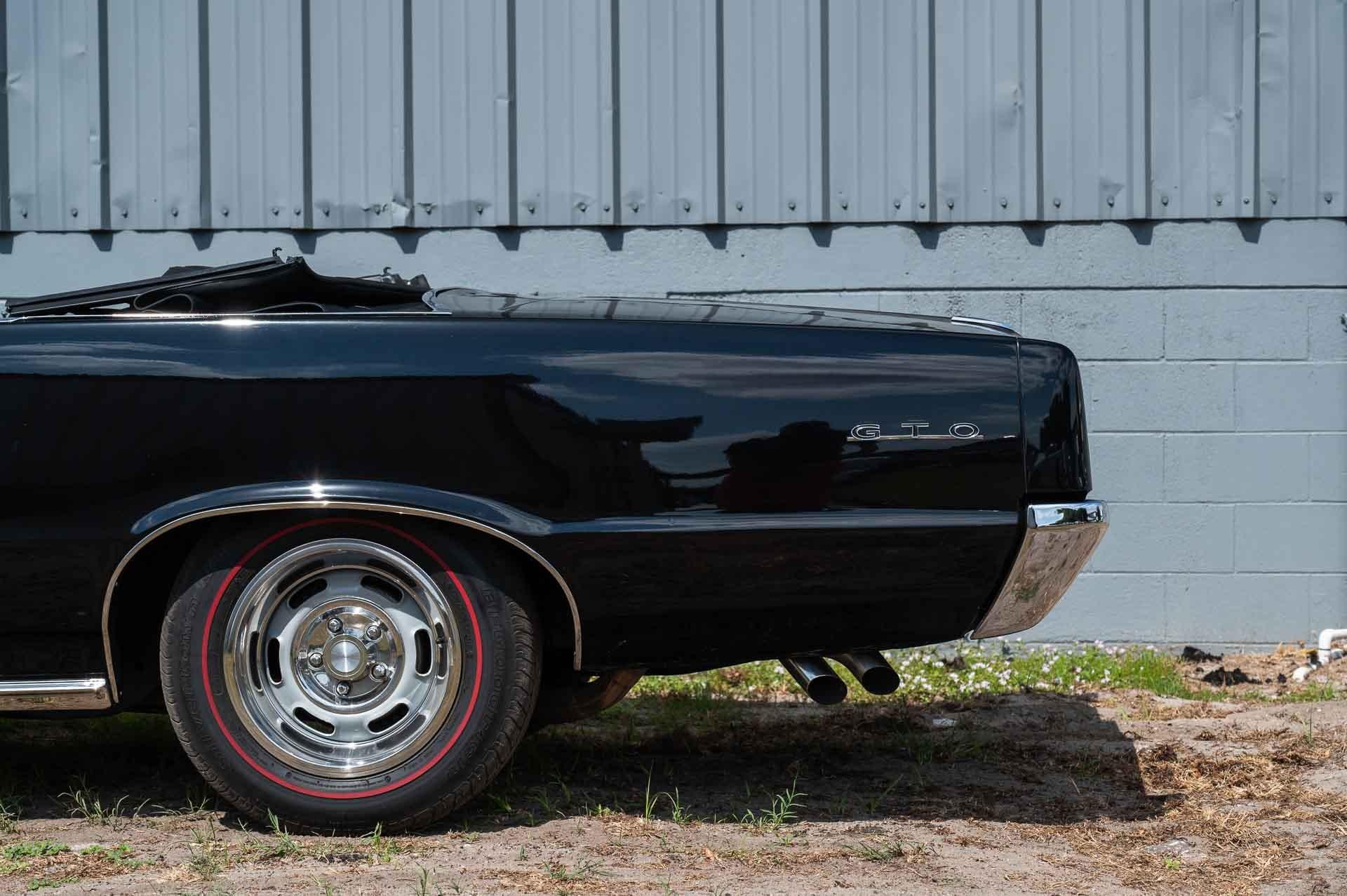 1964 Pontiac GTO 29